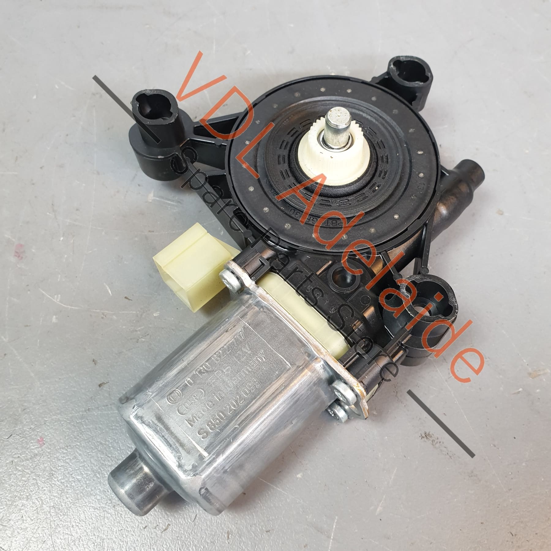 VW Golf Mk7 Front Left Window Regulator Motor 5Q0959801B