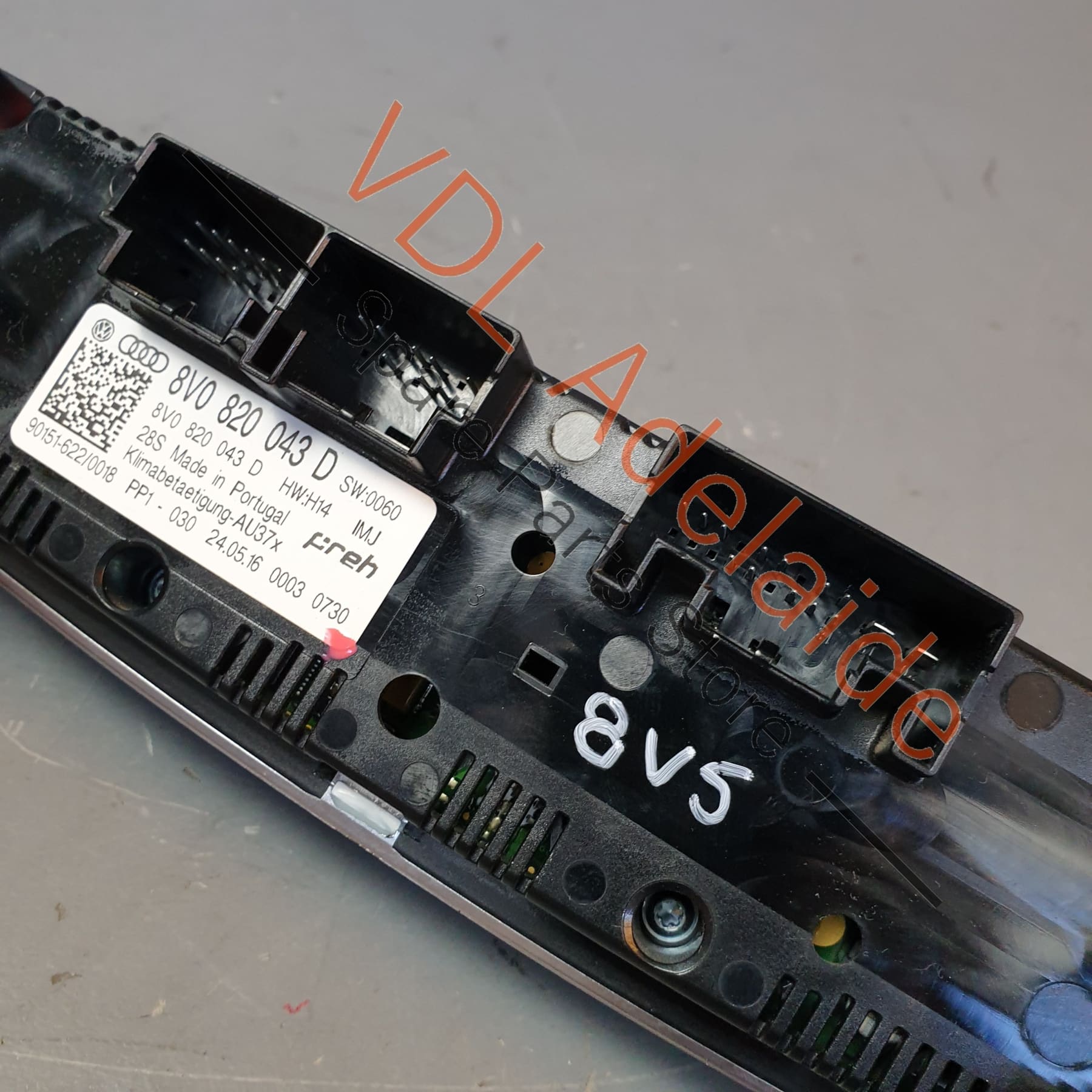Audi RS3 8V Control Display Panel Switch
for Air Conditioning AC 8V0820043D