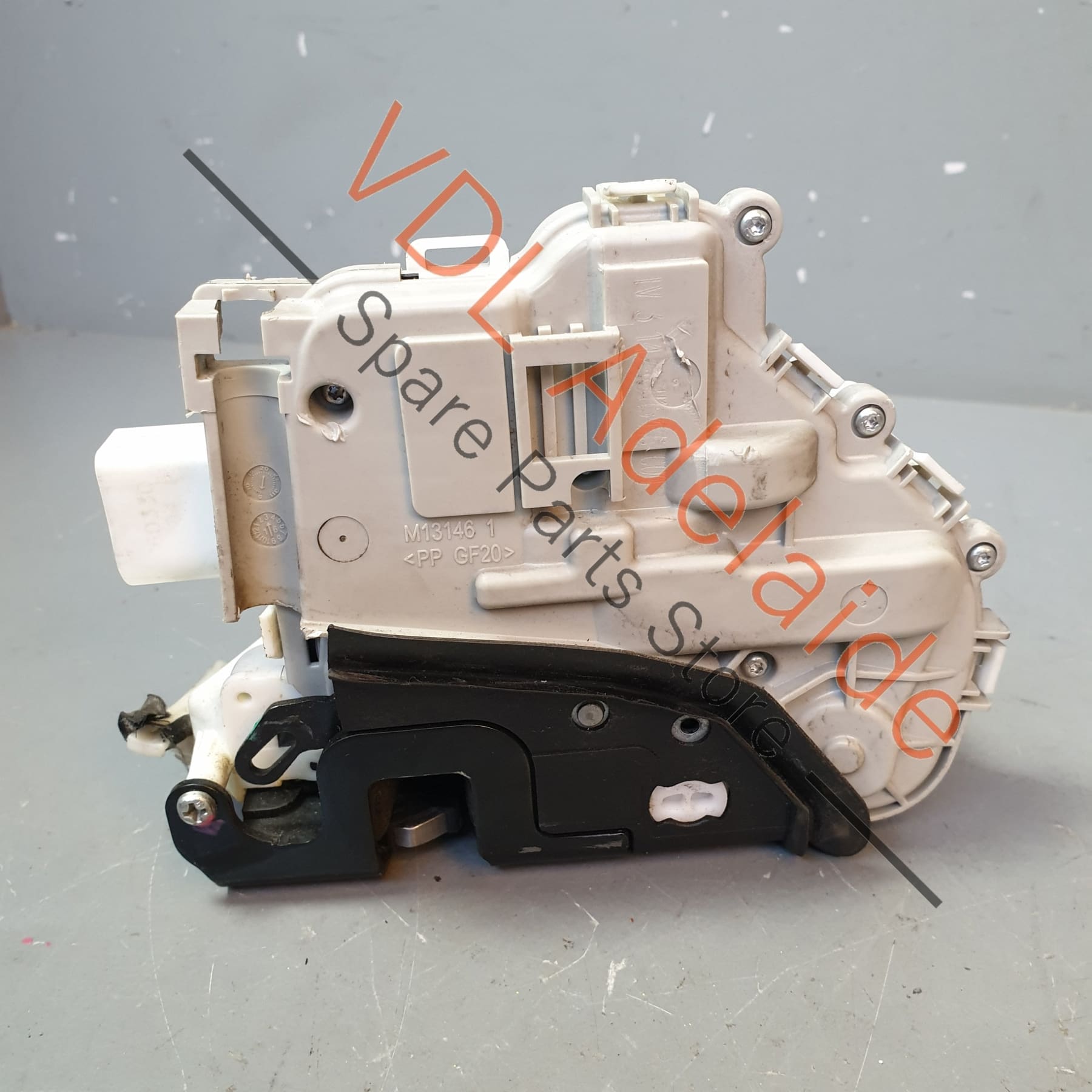 Audi RS3 S3 A3 8V Front Right Driver Door Lock Mechanism RHD 8X2837016B