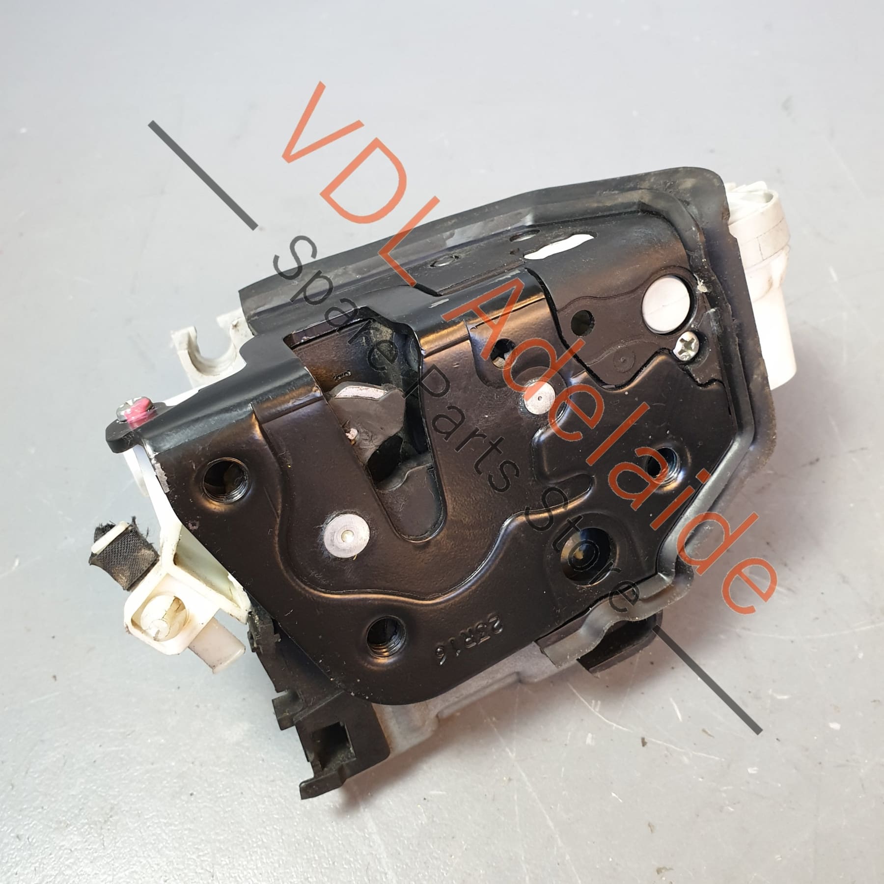 Audi RS3 S3 A3 8V Front Right Driver Door Lock Mechanism RHD 8X2837016B