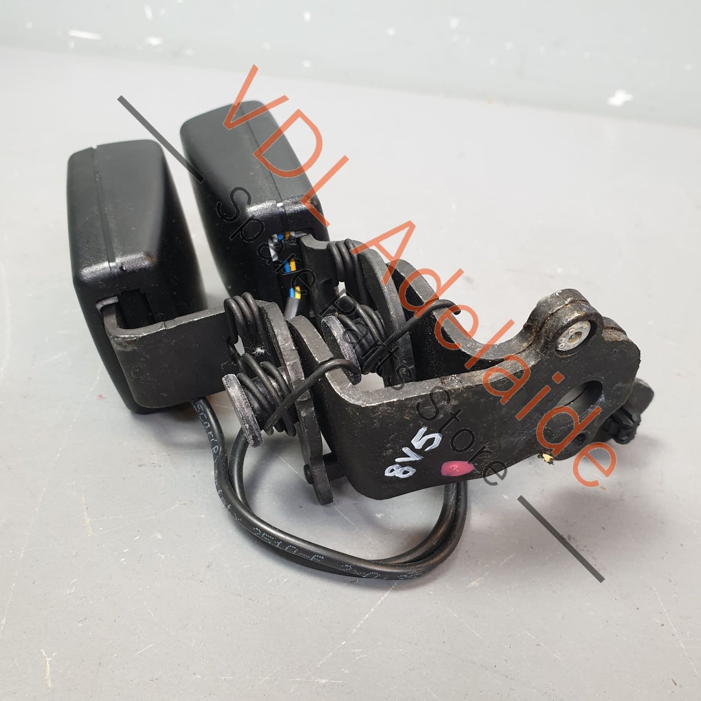 Audi RS3 S3 A3 8V Rear Left Centre Double Belt Latch Clasp Buckle 8V0857739