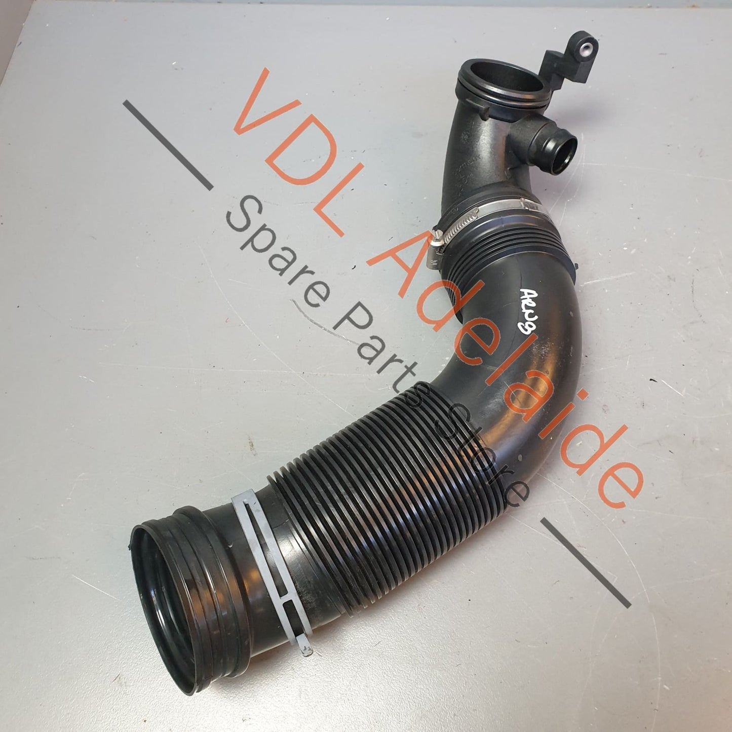 VW Golf R Mk7 Air Filter Connection Piece & Air Hose 5Q0129635P