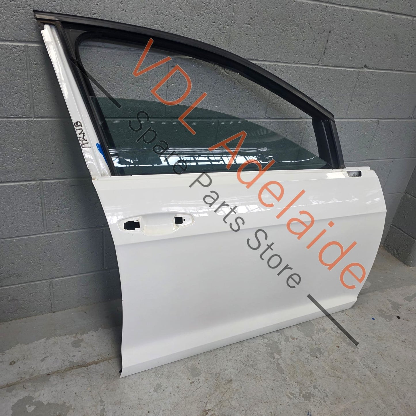 5G4831056AR 5G4831056AS   VW Golf MK7 Front Right Door Shell Panel Pure White 0Q0Q C9A