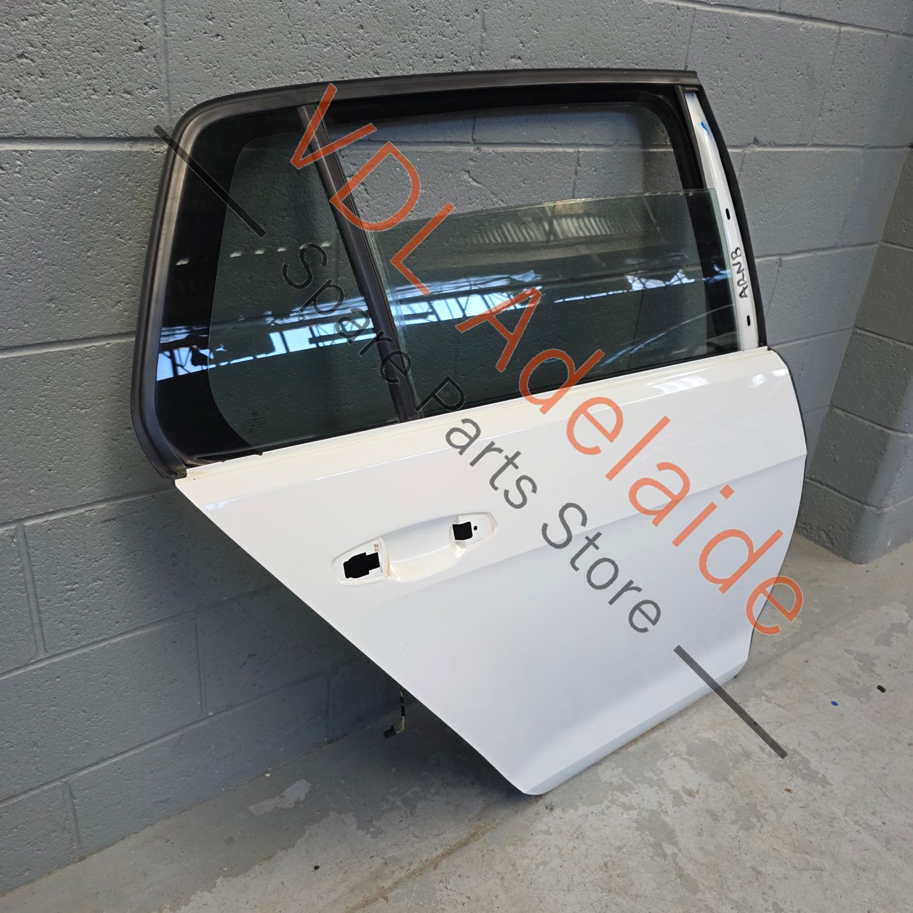 5G4833056AC 5G4833056AD   VW Golf MK7 Rear Right Door Shell Panel Pure White 0Q0Q C9A
