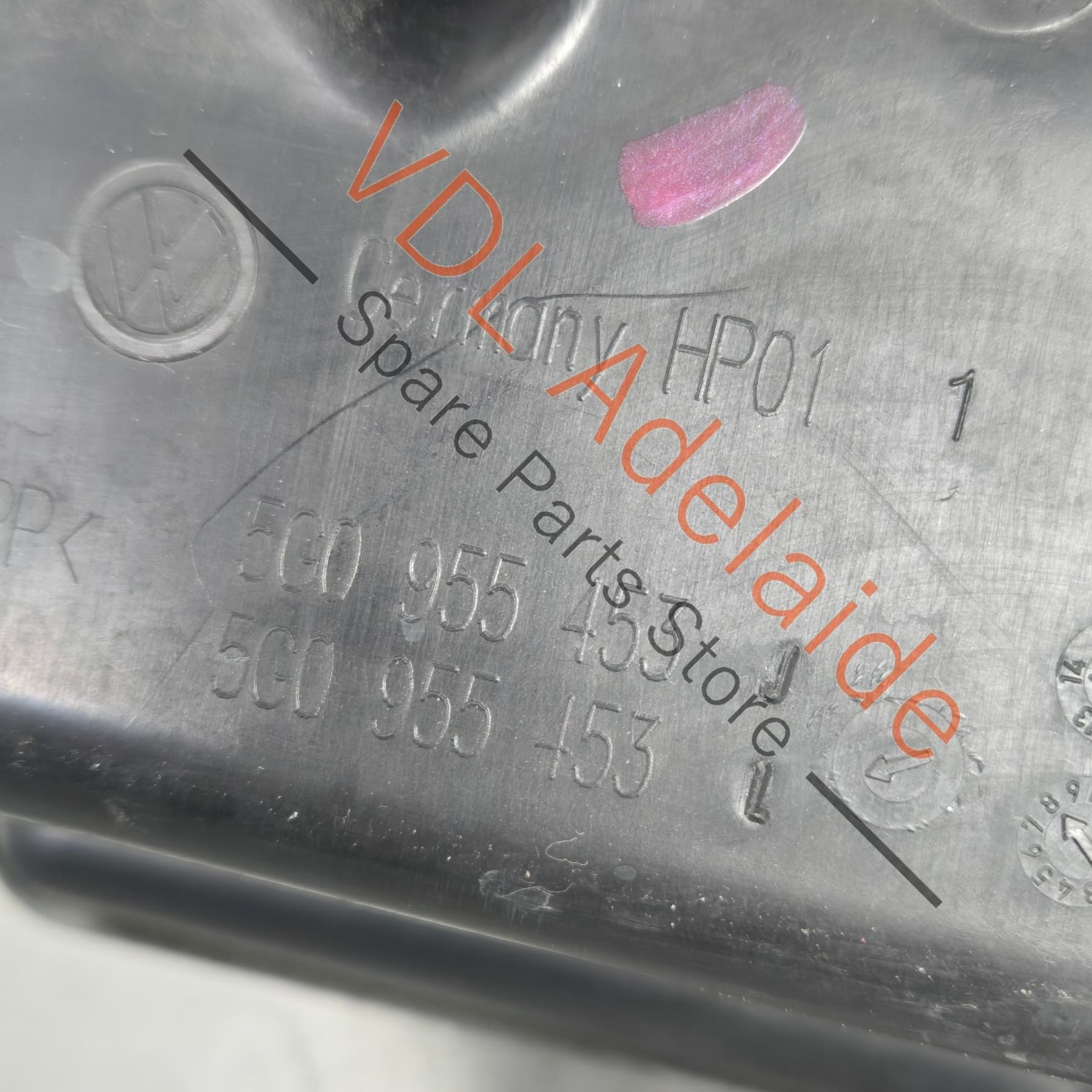 5G0955453J    VW Golf MK7 GTi Windscreen Washer Bottle Tank for vehicles without Headlight Washer System 5G0955453J