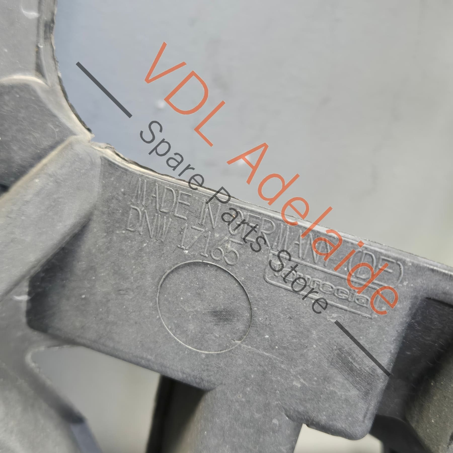 5G0807723A    VW Golf MK7 Gti Front Bumper Support Element Bracket Guide Left 5G0807723A