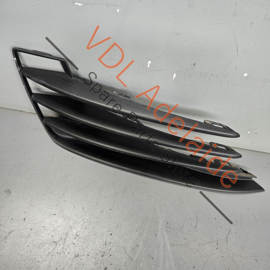 5G0853666E    VW Golf GTi Mk7 Air Guide Grille Vent for Models With Fog Lamps Right 5G0853666E
