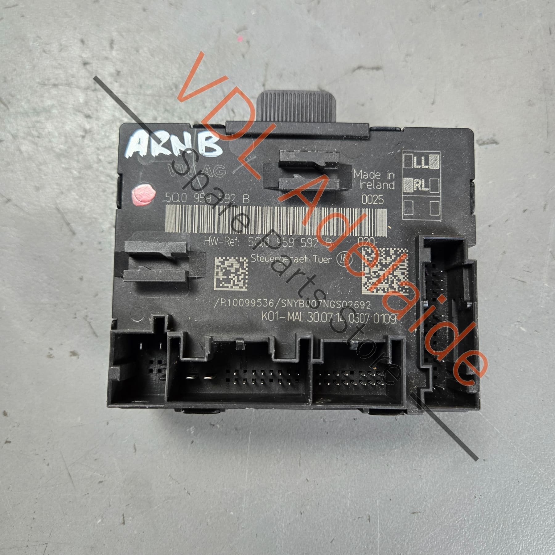 5Q0959592BZ00    VW Golf MK7 Front Passengers Door Control Unit 5Q0959592B Z00