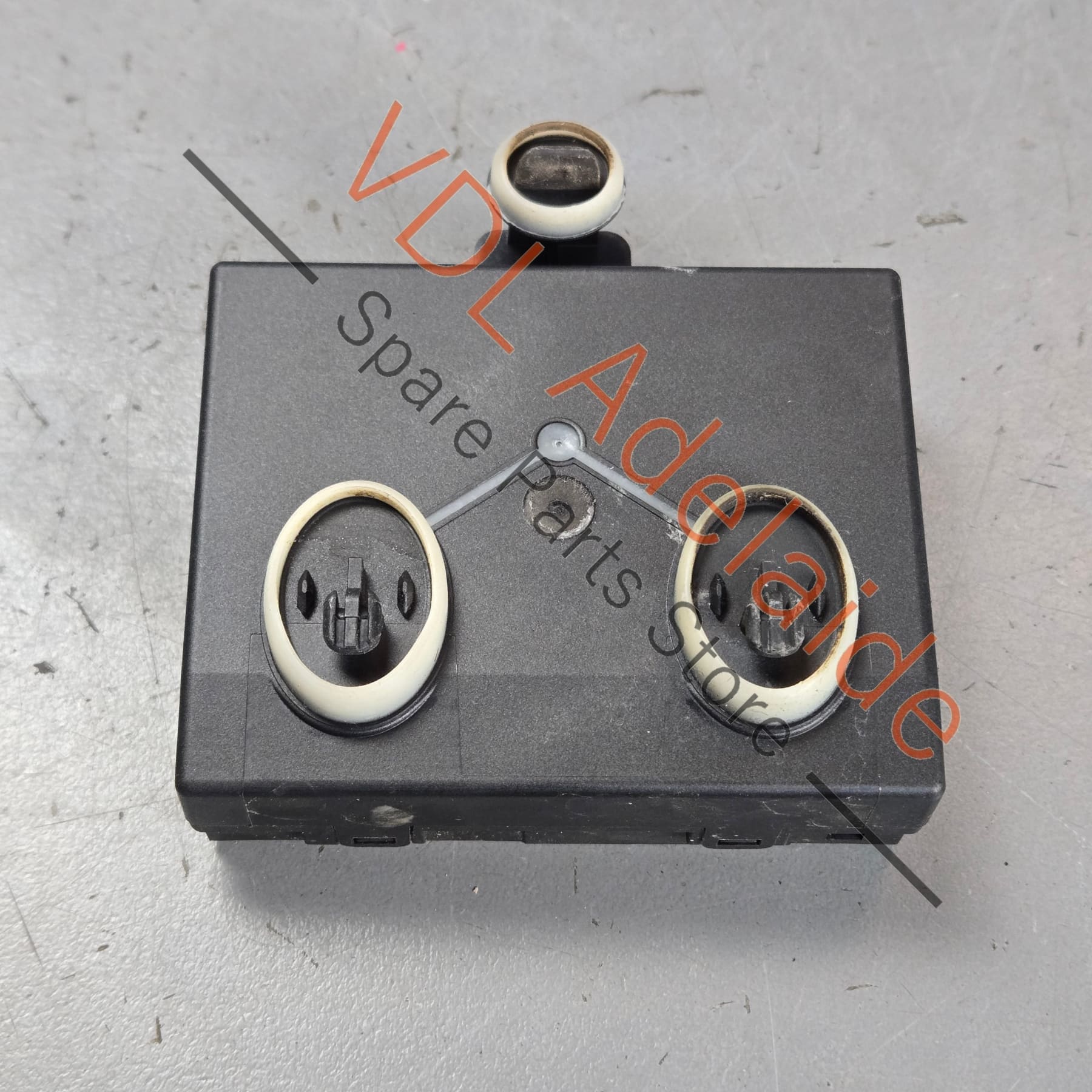 5Q0959592BZ00    VW Golf MK7 Front Passengers Door Control Unit 5Q0959592B Z00