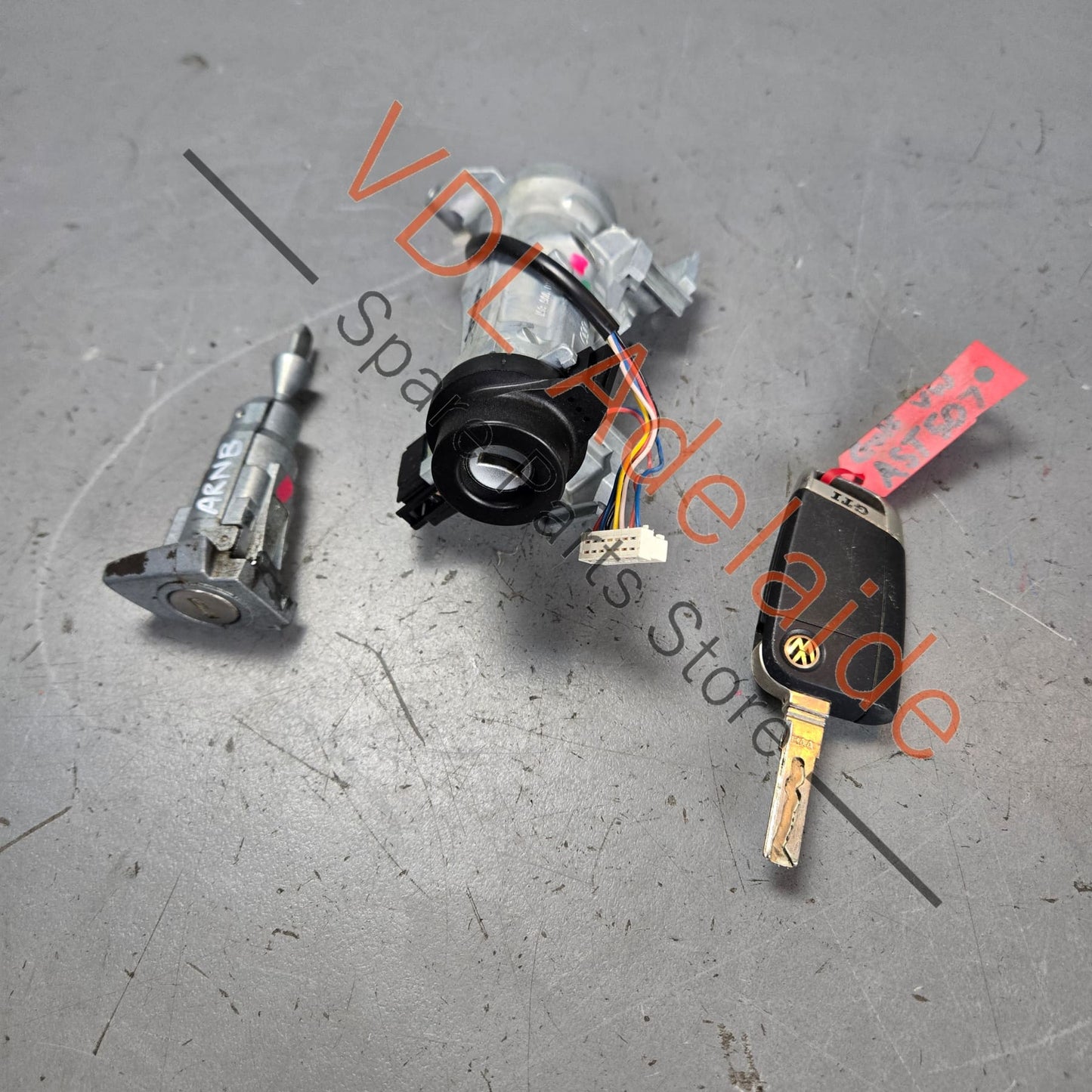 1K0905851B 107837168CL   VW Golf Mk7 Steering Lock & Drivers Door Manual Lock Cylinder for RHD with Key 1K0905851B