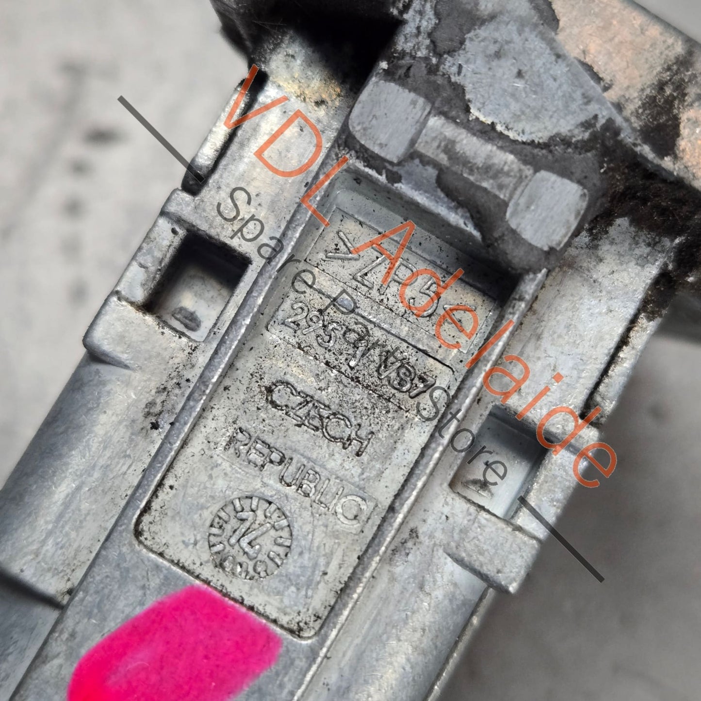 1K0905851B 107837168CL   VW Golf Mk7 Steering Lock & Drivers Door Manual Lock Cylinder for RHD with Key 1K0905851B