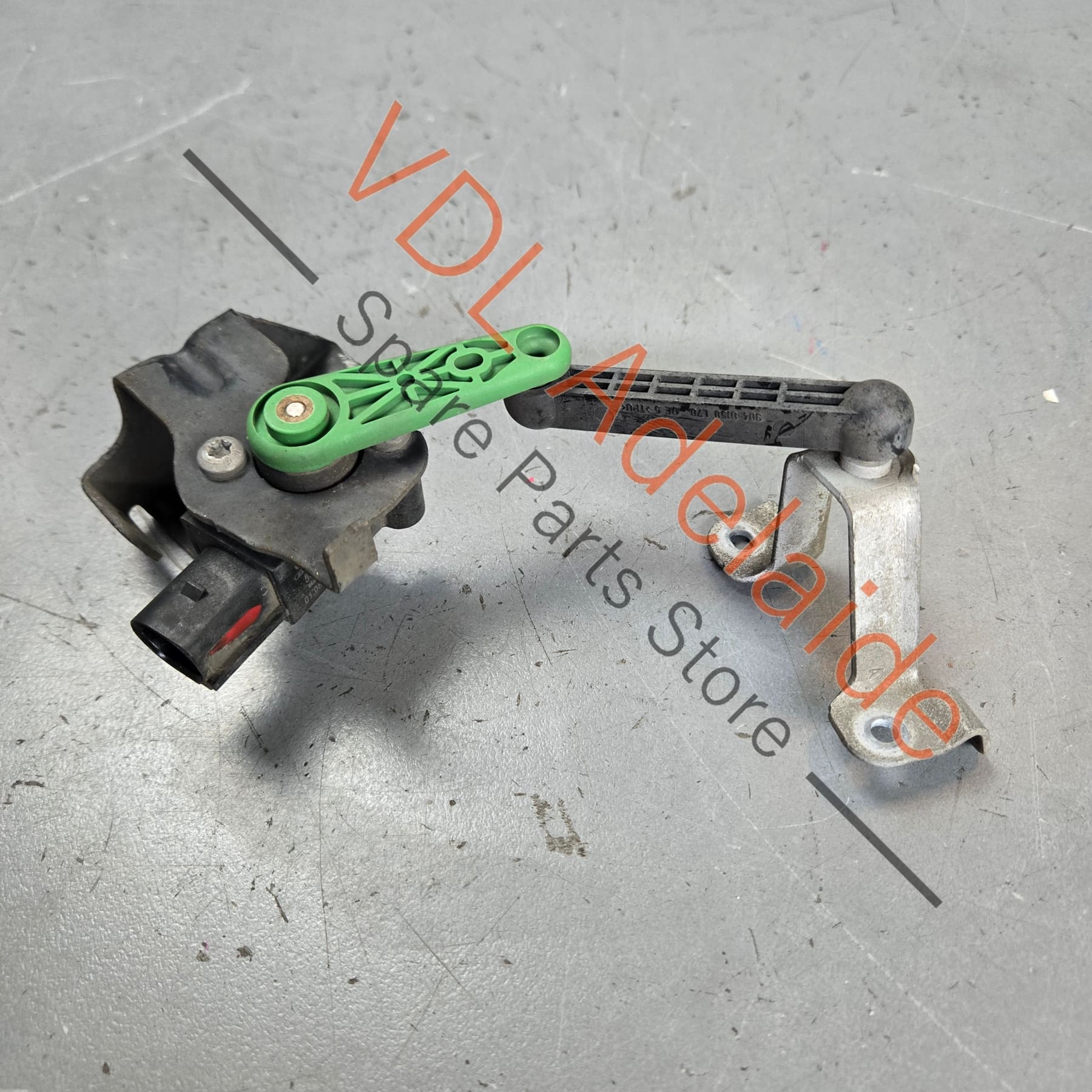 5Q0512521F    VW Golf MK7 Rear Left Suspension Level Sensor with Poles 5Q0512521F