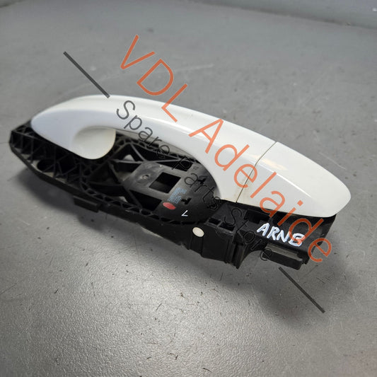 5G0837205N    VW Golf MK7 Left Exterior Door Handle Pure White 0Q0Q C9A 5G0837205N GRU