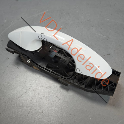 5G0837205N    VW Golf MK7 Left Exterior Door Handle Pure White 0Q0Q C9A 5G0837205N GRU