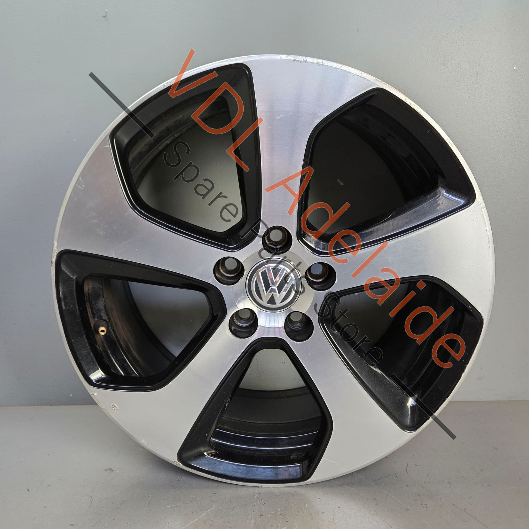 5G0601025ASFZZ    1x VW Golf GTi Mk7 18in x7.5in Alloy Wheel AUSTIN 5G0601025AS #03