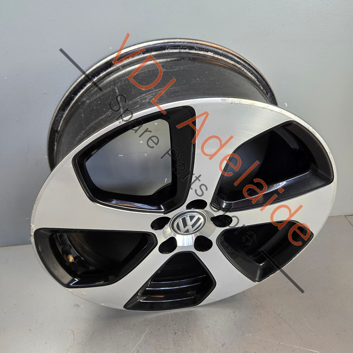 5G0601025ASFZZ    1x VW Golf GTi Mk7 18in x7.5in Alloy Wheel AUSTIN 5G0601025AS #03