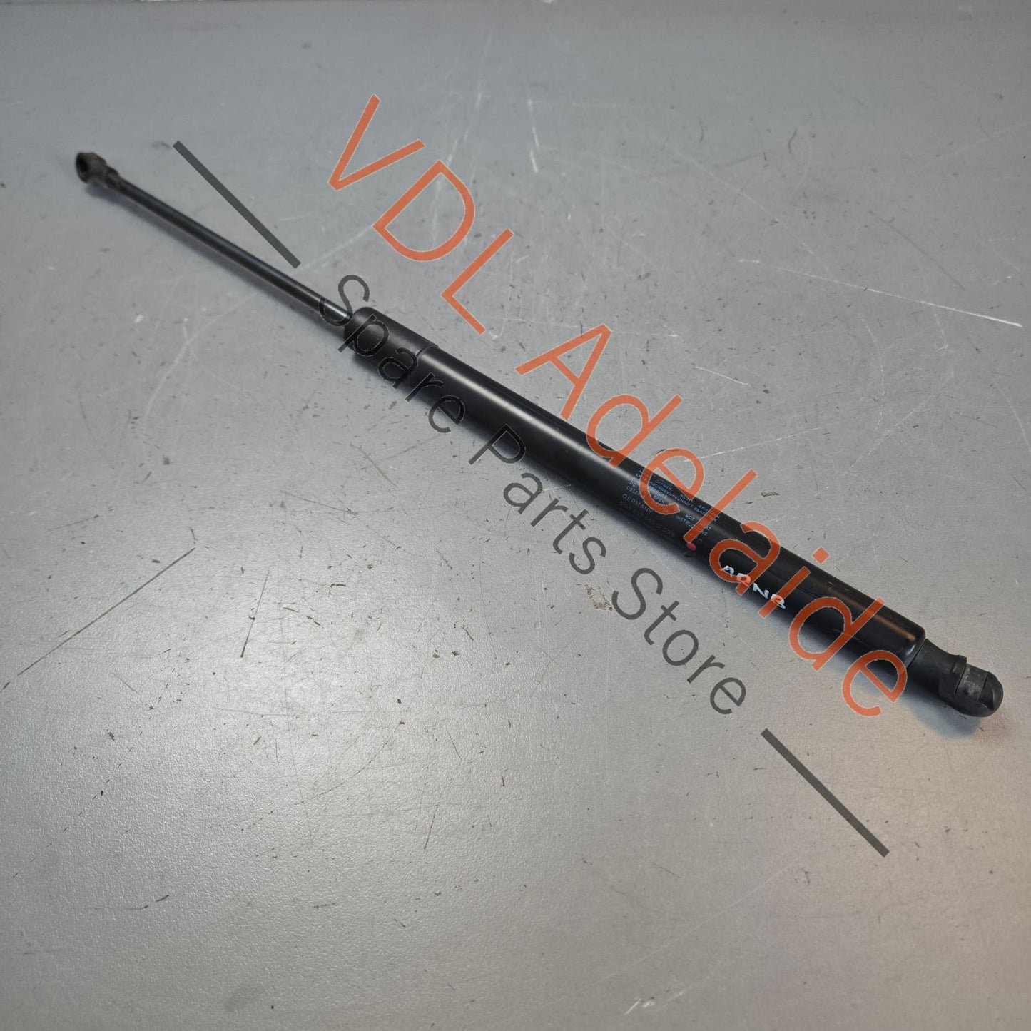 5G6827550C    VW Golf Mk7 Rear Boot Hatch Lift Gas Struts Pair 5G6827550C