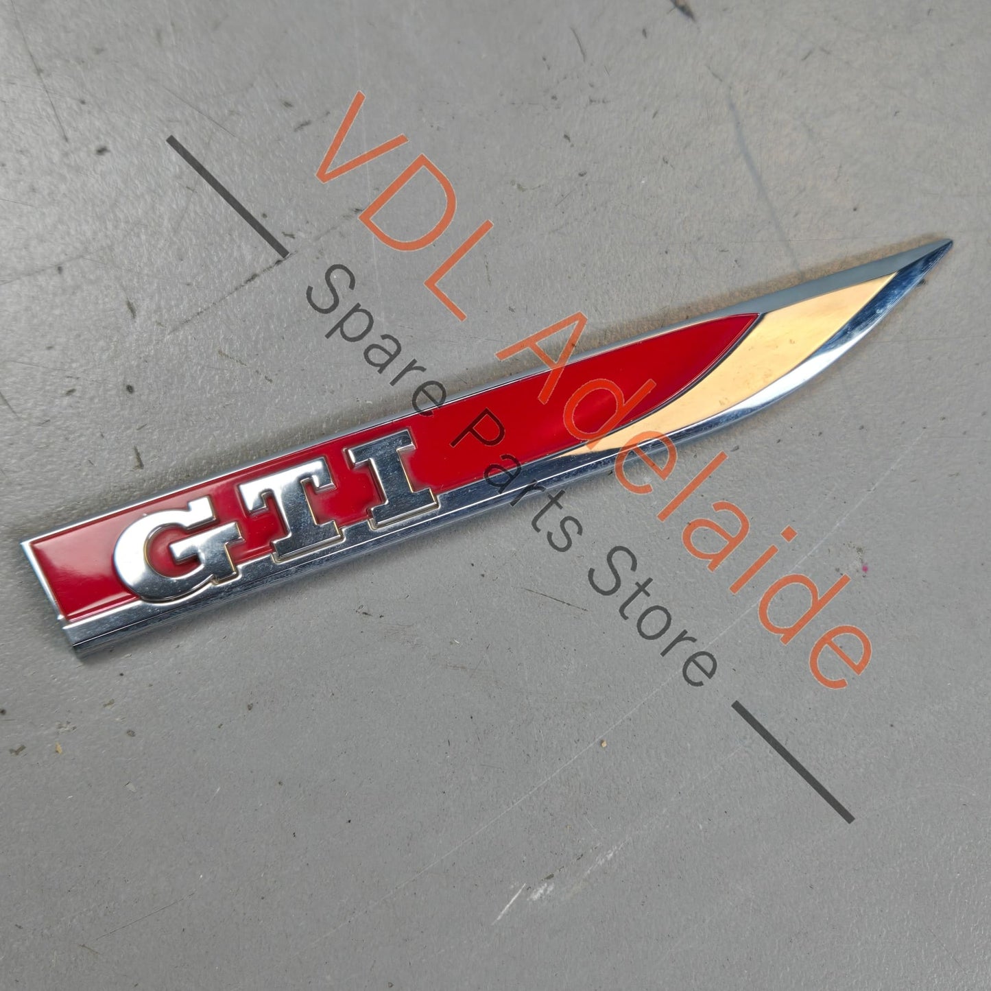 5G0853688AT    VW Golf Mk7 Polo Gti Genuine OEM RHS Right Fender Badge 5G0853688AT JZQ