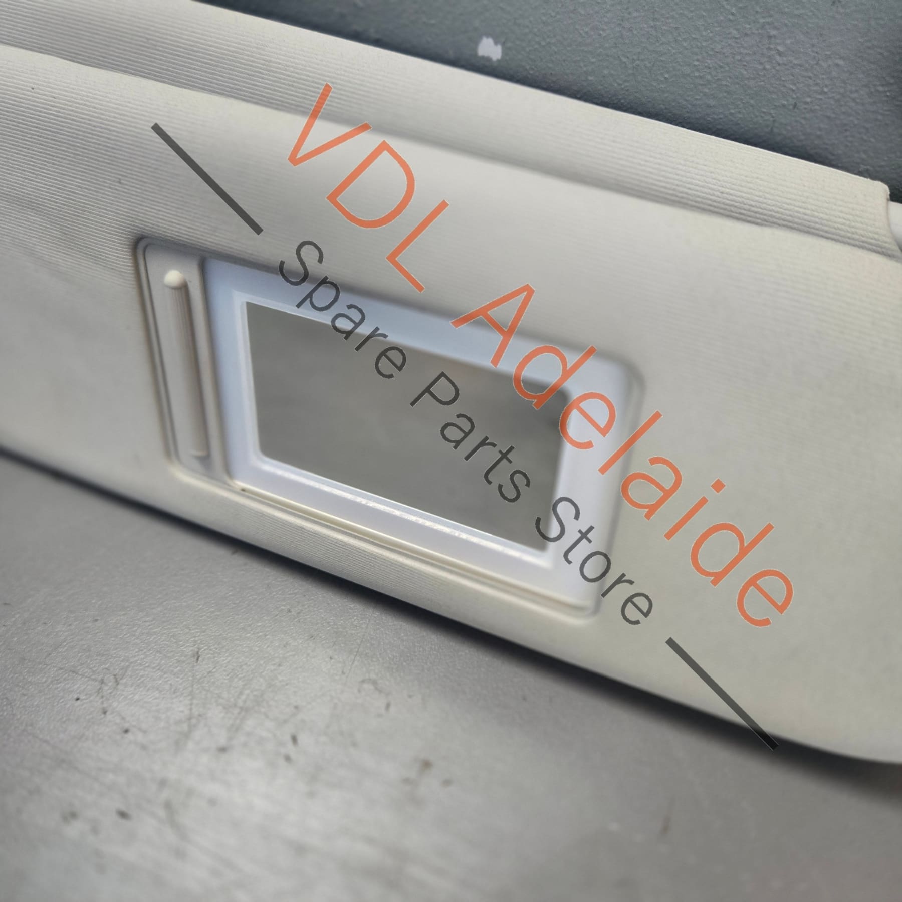 7P0857552D2F4    VW Touareg 7P Right Side Double Sun Visor Pearl Grey 7P0857552D 2F4