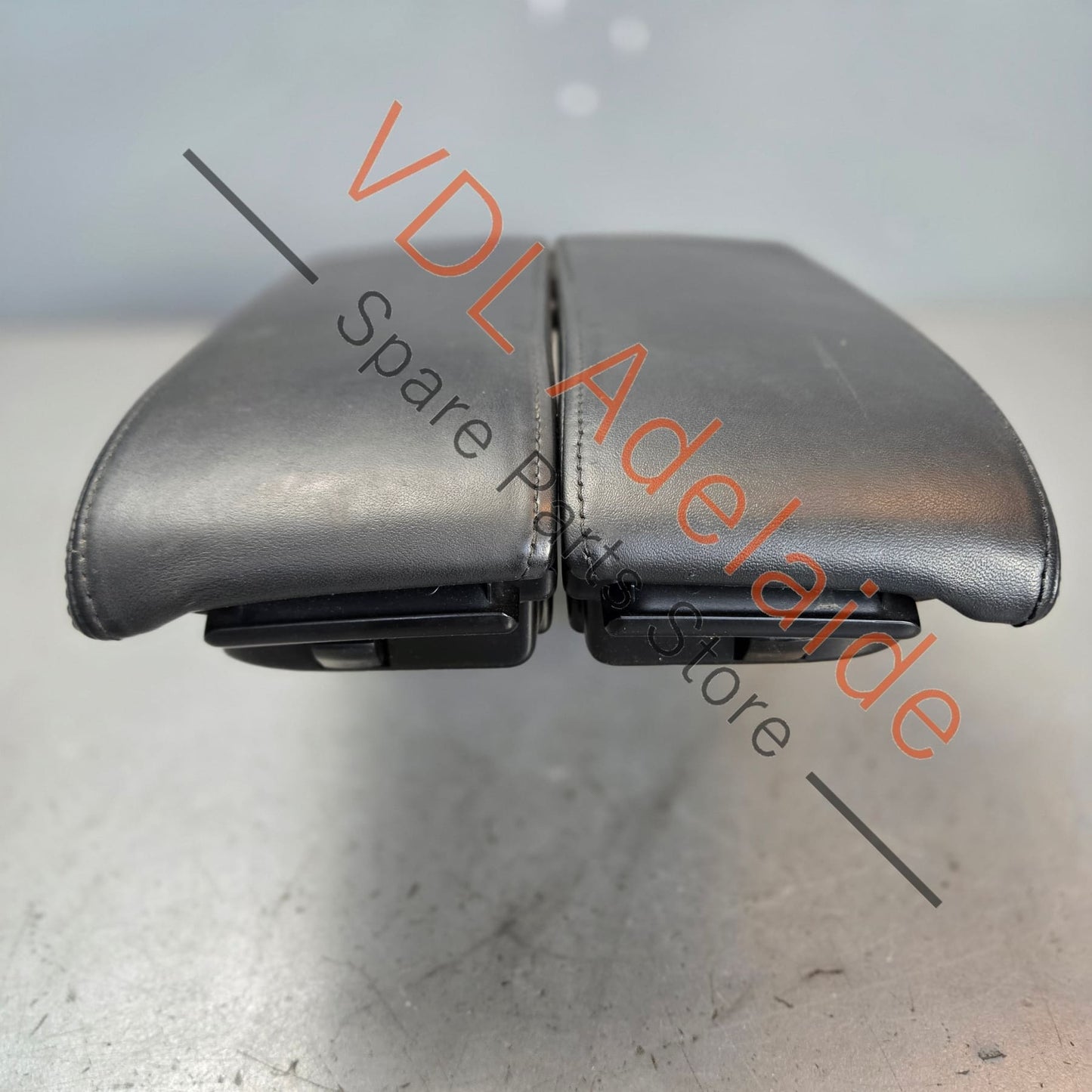 7P6864207BE74 7P6864207BK84   VW Touareg 7P 2-Part Armrest Arm Rest Black 7P6864207B