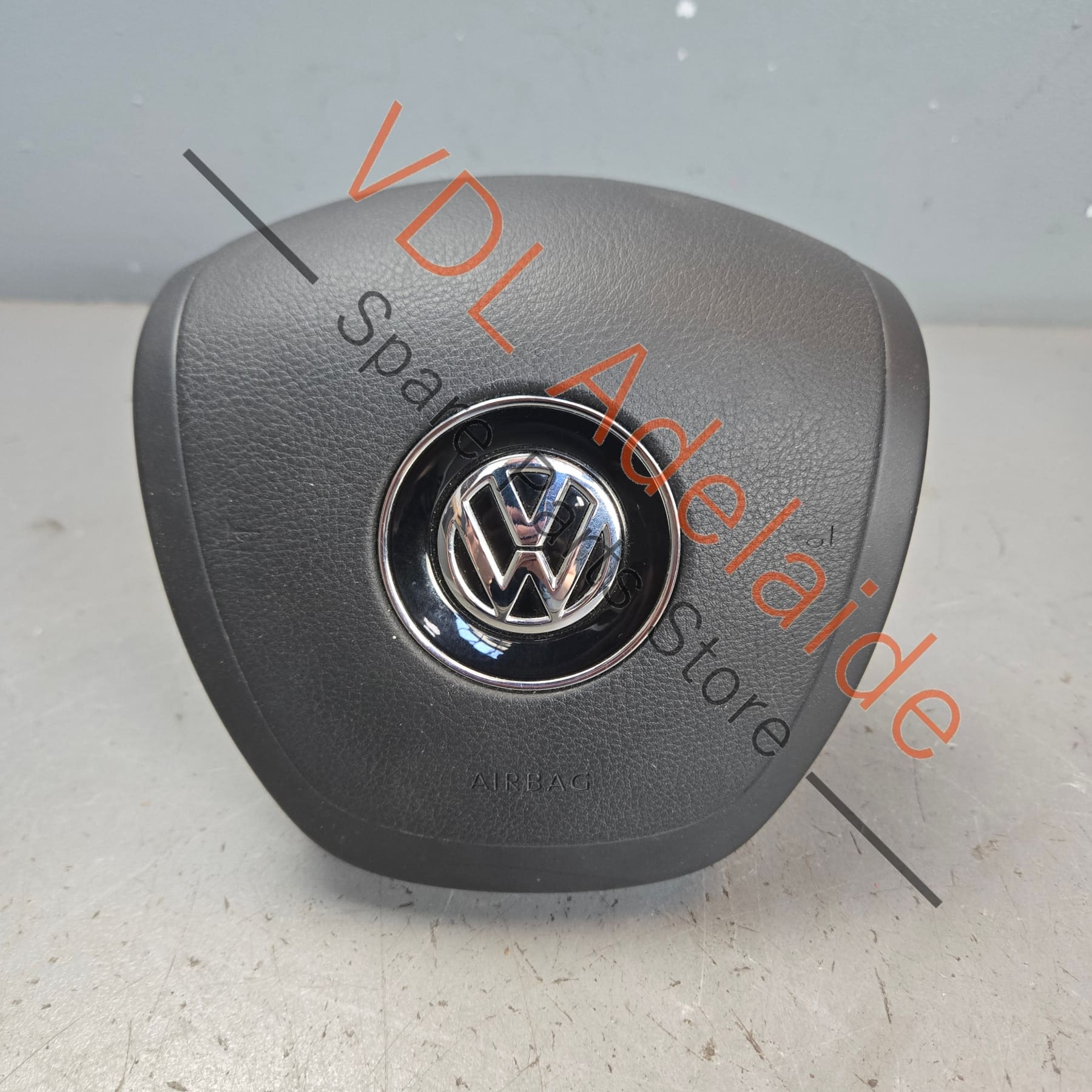 7P6880201K 7P6971584B   VW Touareg 7P Steering Wheel Airbag 7P6880201K Black