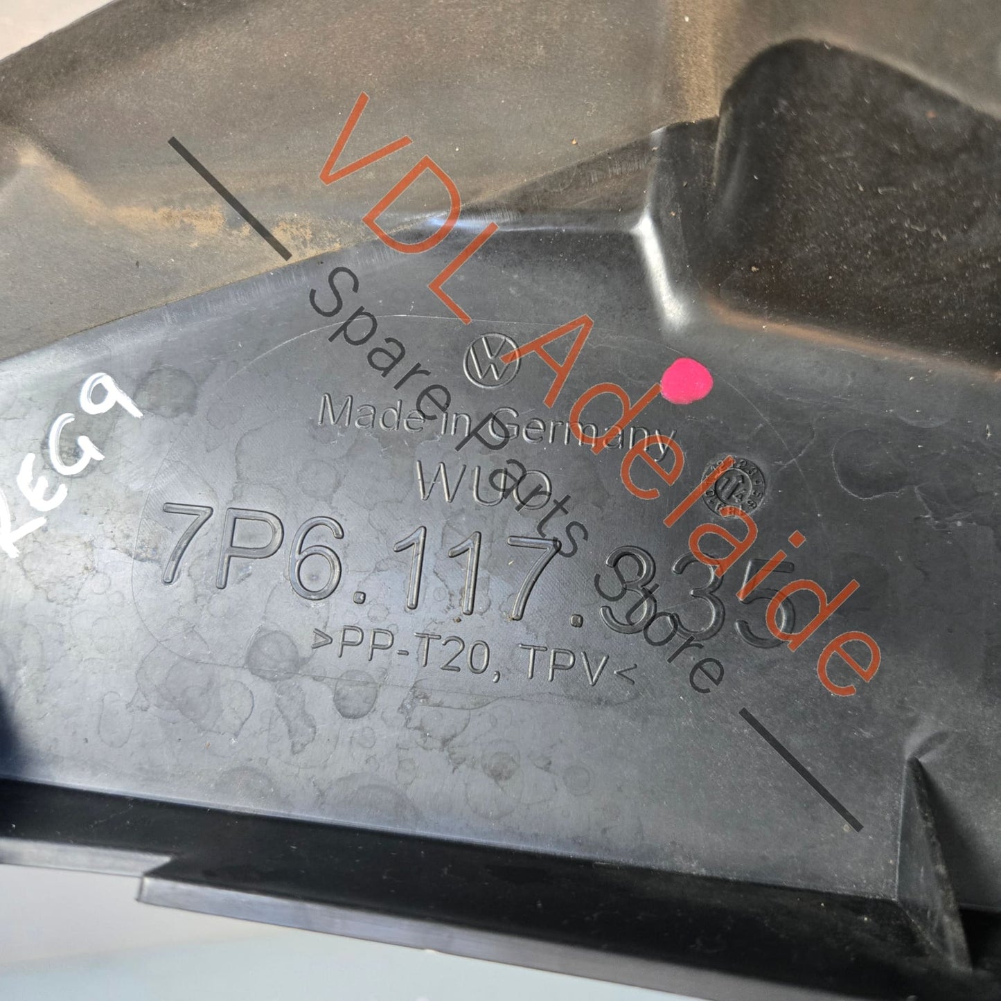 7P6117335    VW Touareg 7P Air Guide for Charge Air Cooler Left 7P6117335