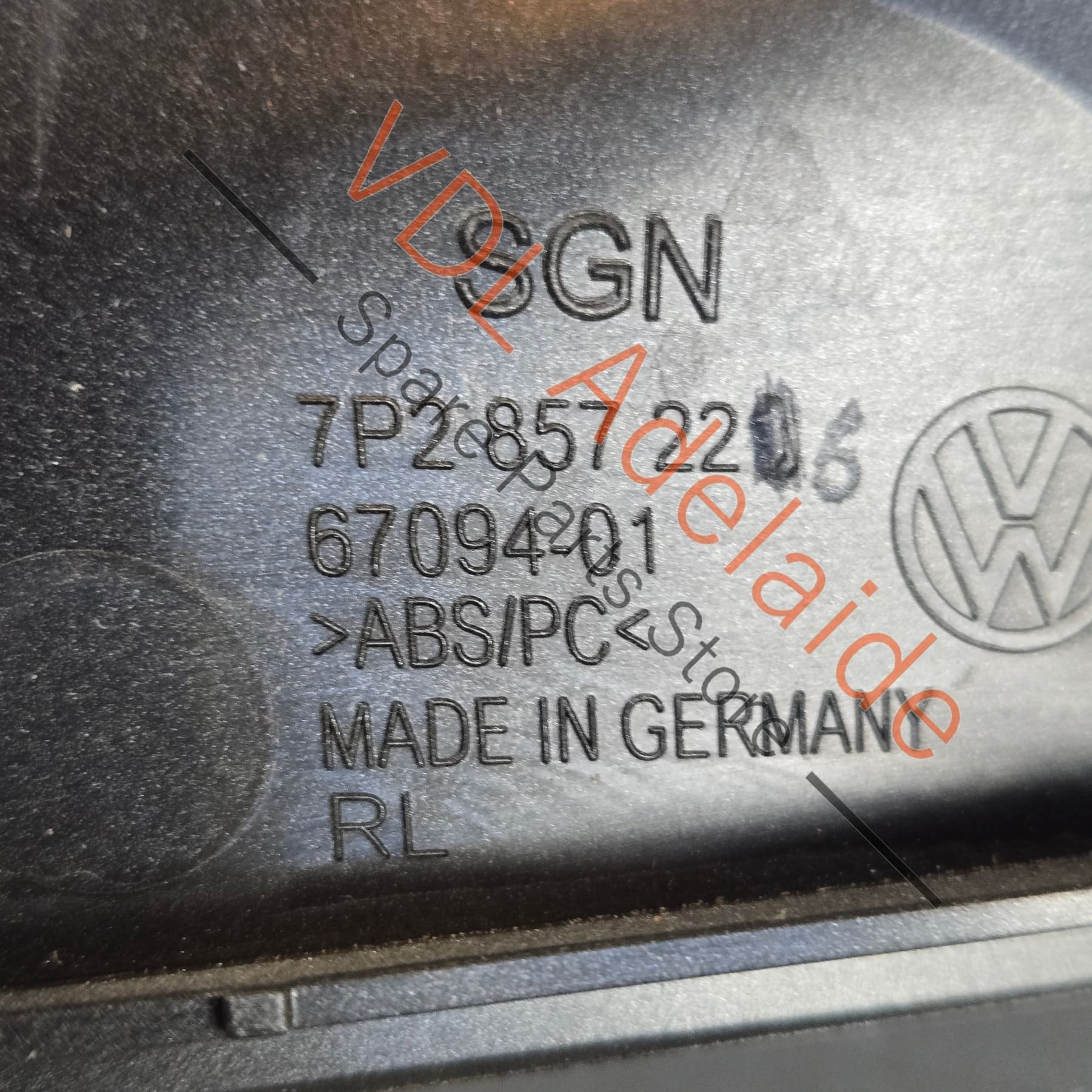 7P2857109BOUM 7P2819727A 7P2819704A 7P2857226BQB4 VW Touareg 7P Trim Surround for Dash Cluster RHD 7P2857109B 7P2857226B Aluminium Matt