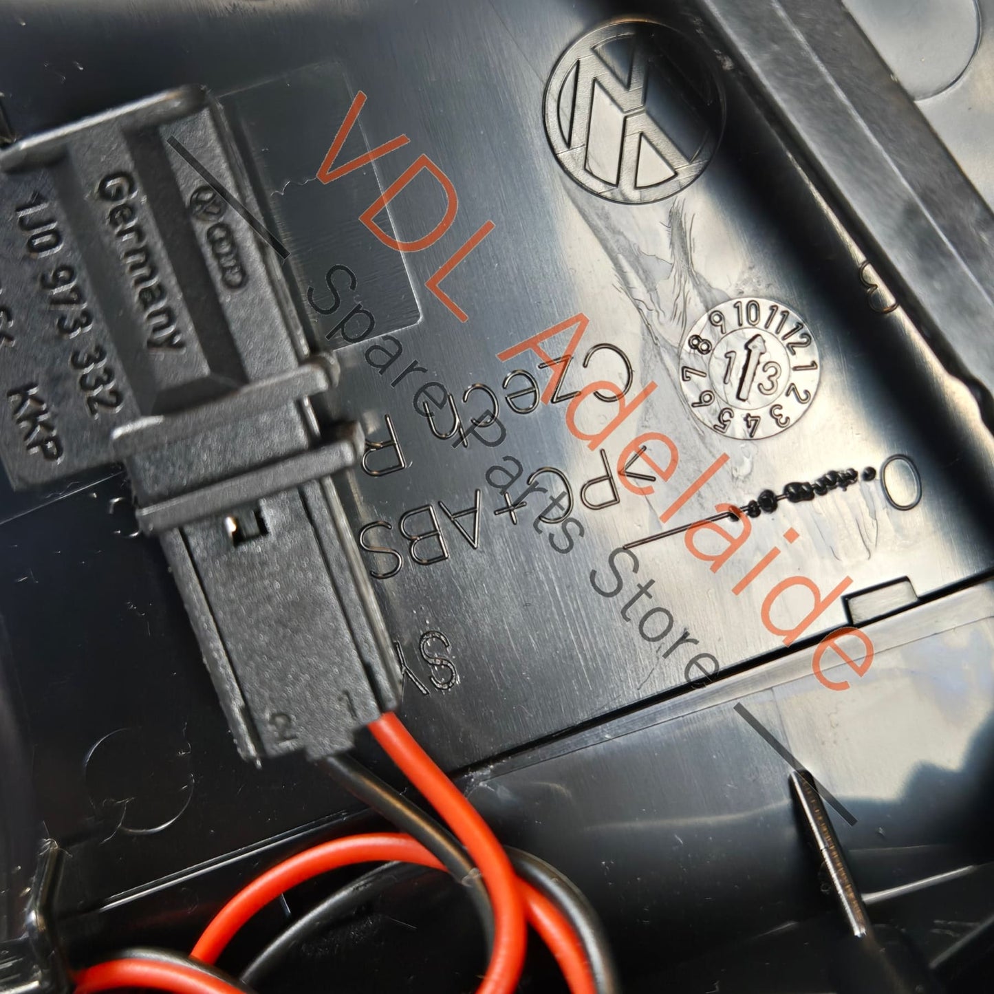 7P2857221AQB4 7P2819728A 7P2819703A 7P2857189AOUM VW Touareg 7P Passenger Dash Insert & Vents RHD 7P2857221A 7P2857189A Aluminium Matt