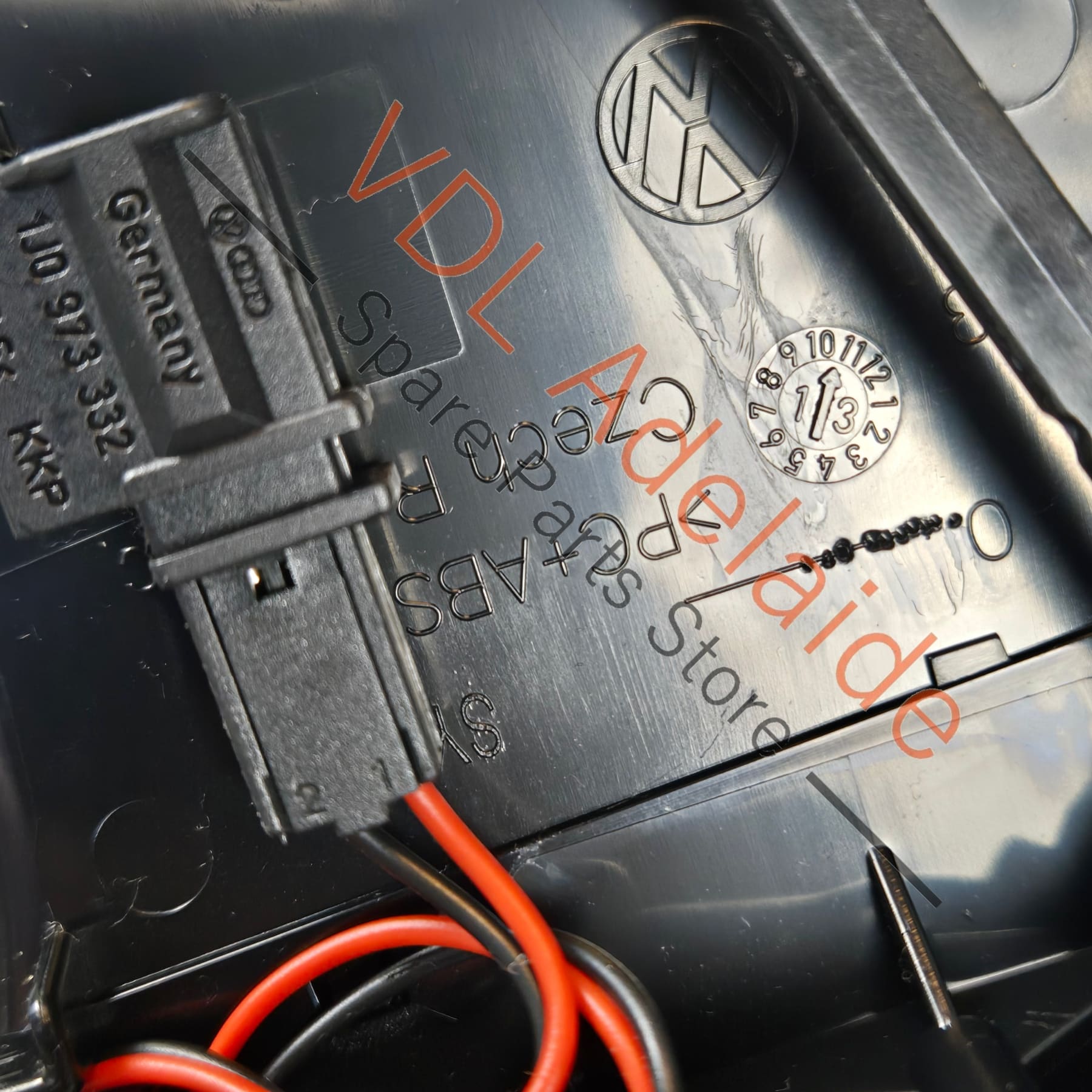 7P2857221AQB4 7P2819728A 7P2819703A 7P2857189AOUM VW Touareg 7P Passenger Dash Insert & Vents RHD 7P2857221A 7P2857189A Aluminium Matt