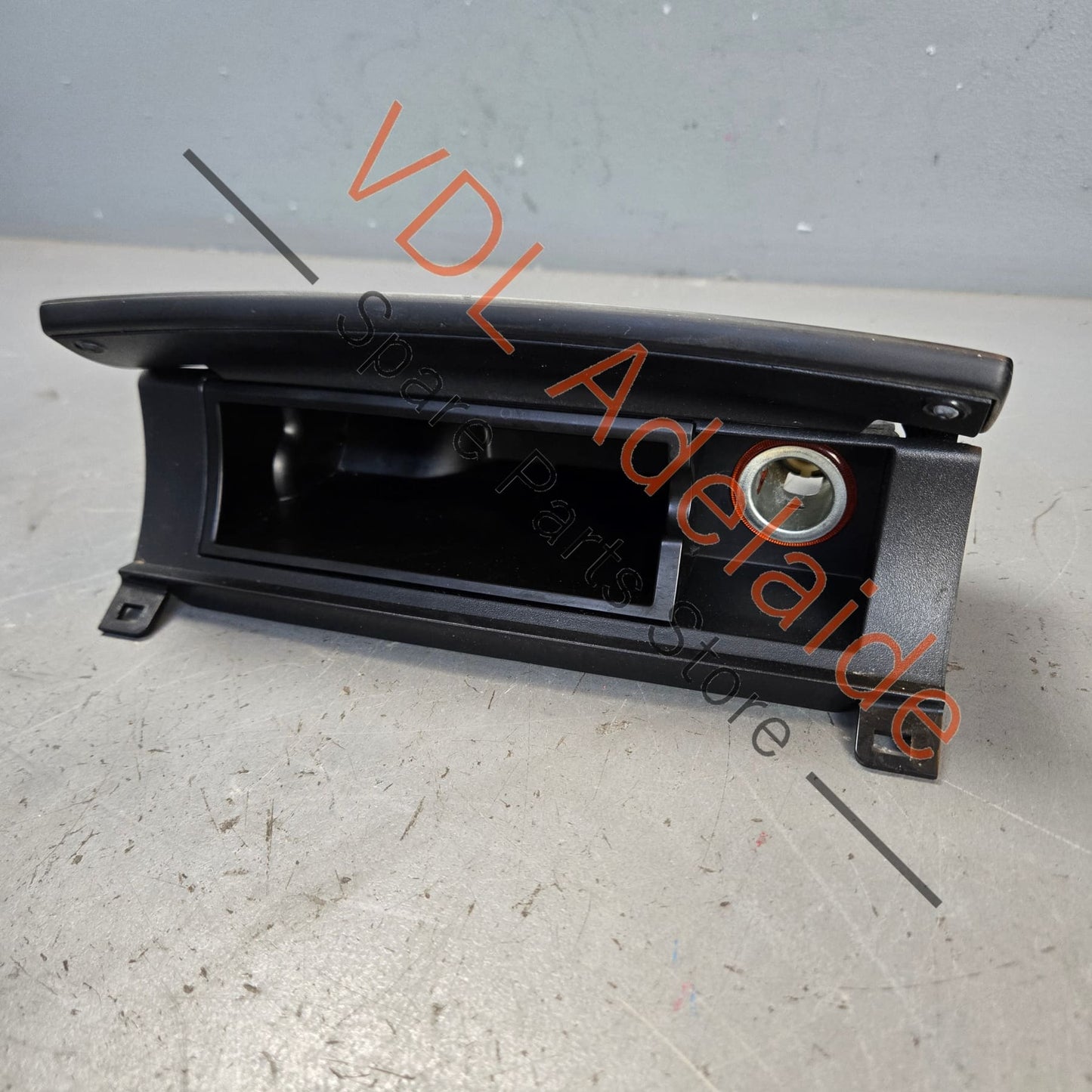 7P2863071B 7P2857351CMN3   VW Touareg 7P Centre Console Stowage Compartment Vavona Brown Woodgrain Inlay RHD