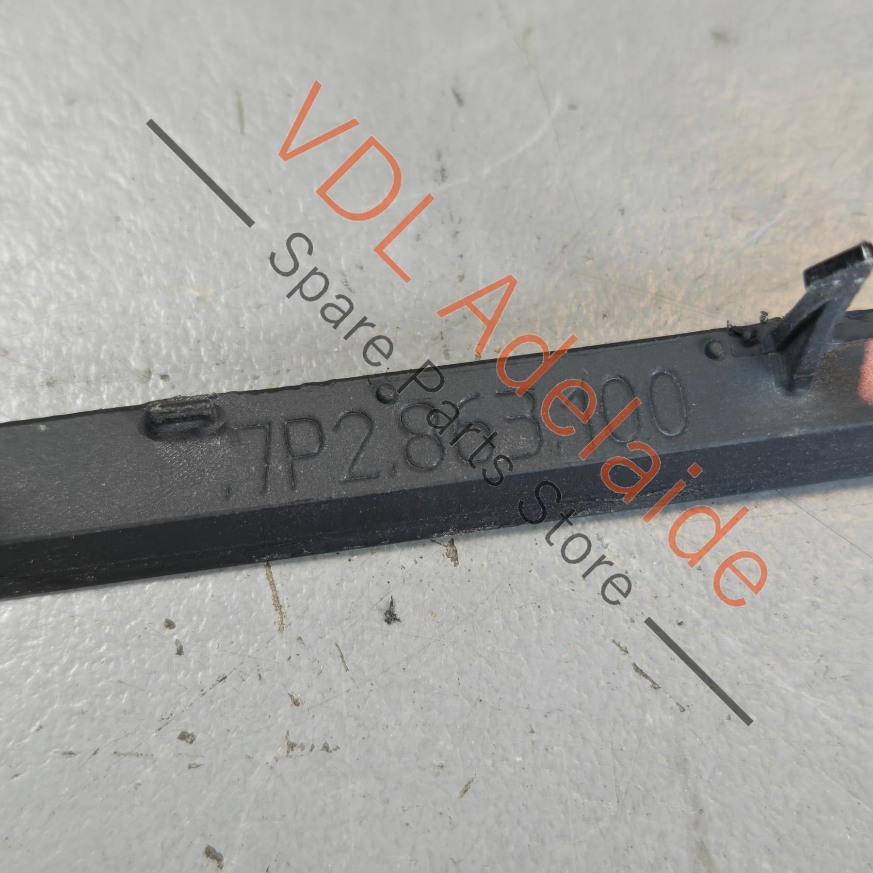 7P2863100CMN3 7P2863100KMN3   VW Touareg 7P A/C Switch Surround Trim 7P2863100K MN3 Vavona Brown Woodgrain RHD