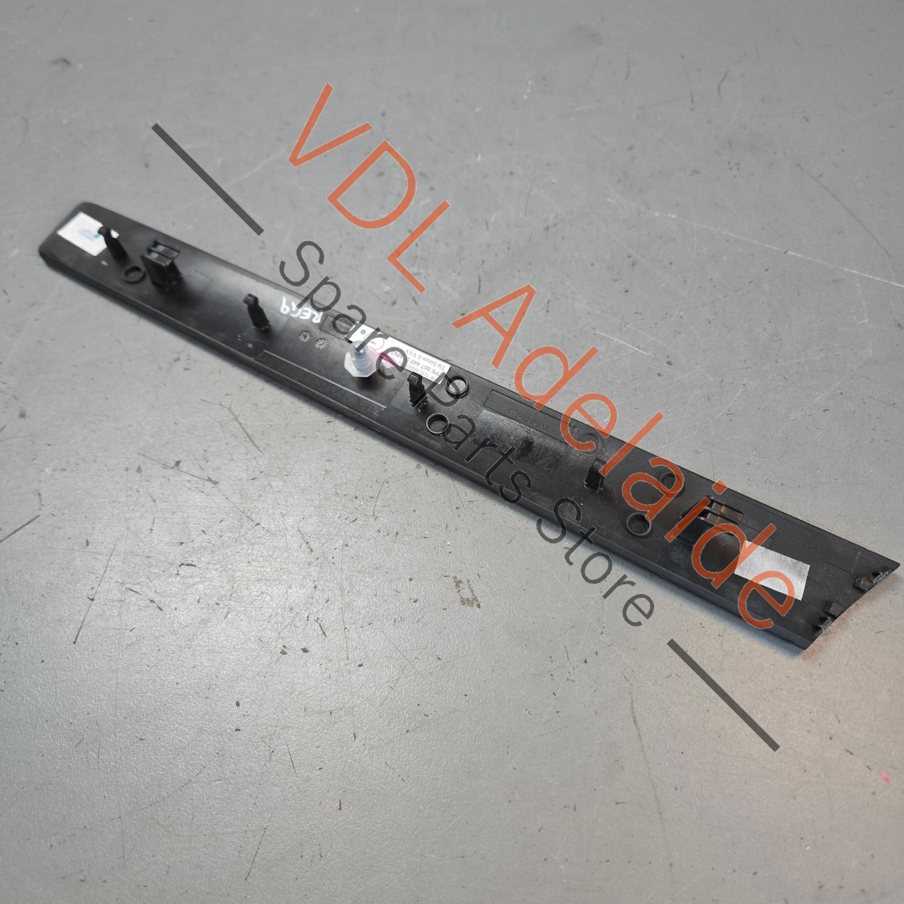7P6867449DMN3 7P6867449BMN3   VW Touareg 7P Rear Left Door Inlay Trim 7P6867449D MN3 Vavona Brown Woodgrain