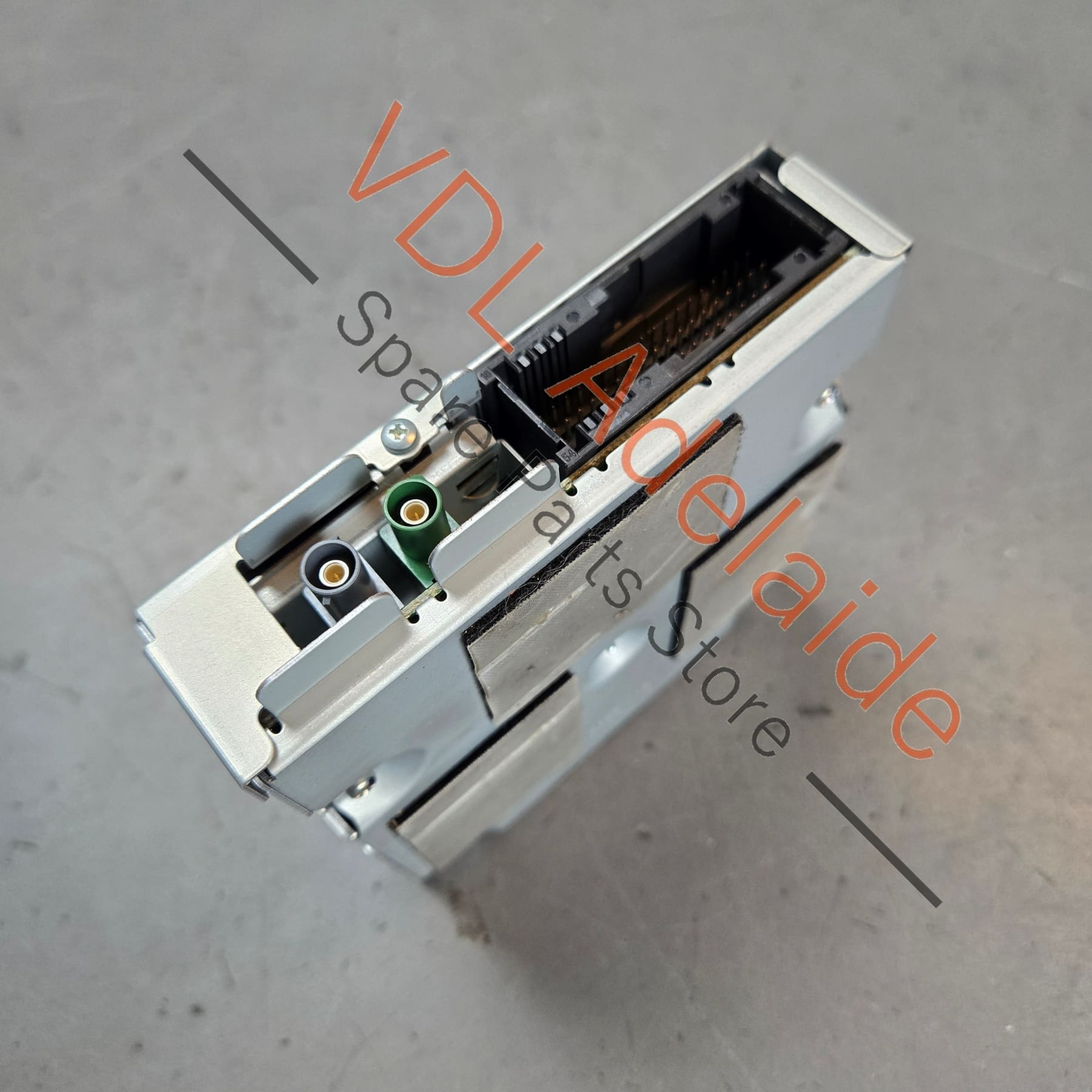7P6907441A    VW Touareg 7P Control Unit Module for Reverse Camera 7P6907441A