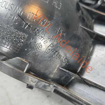 7P6945701C    VW Touareg 7P Rear Left Reflector Trim 7P6945701C