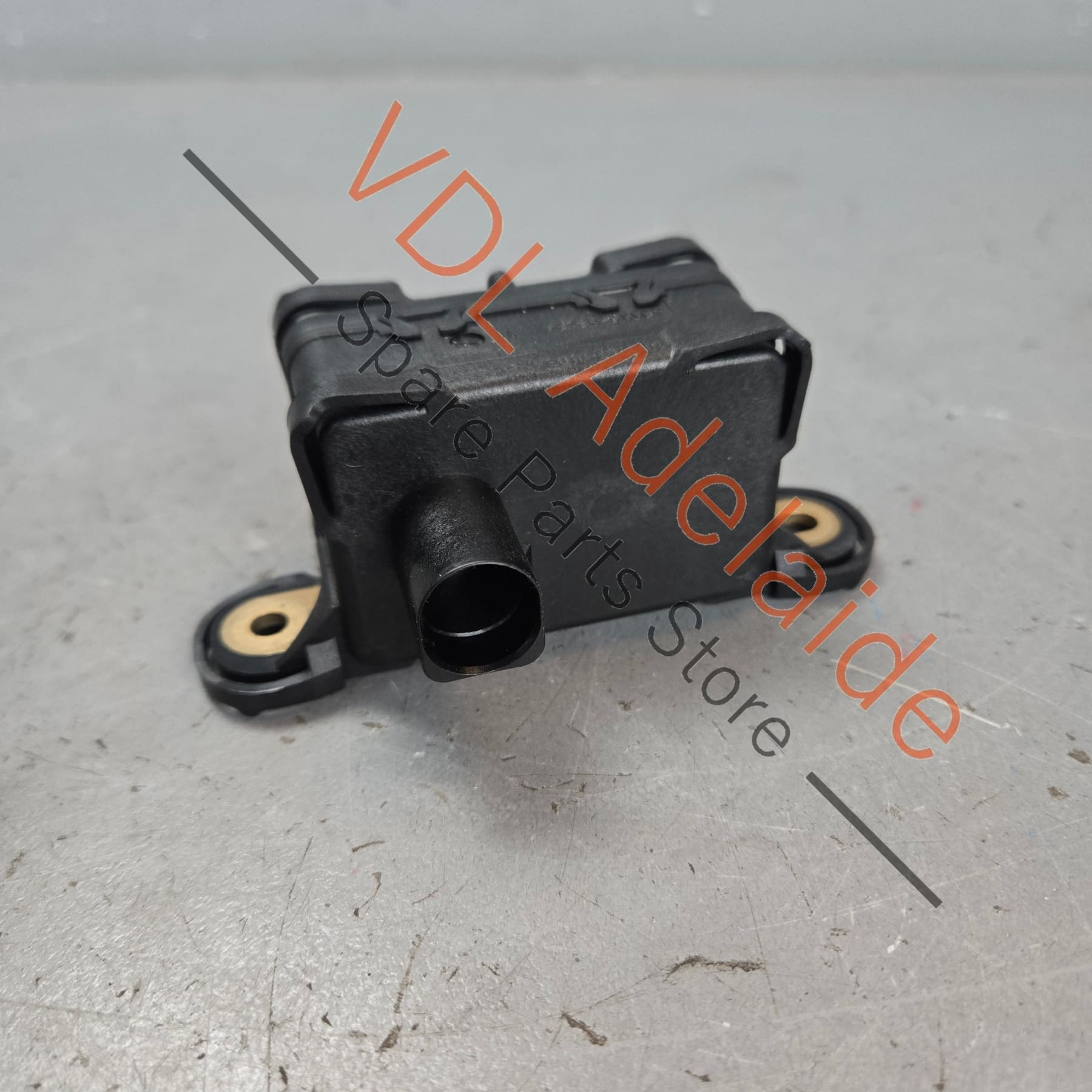 7P0907652    VW Touareg 7P Yaw Rate ESP Sensor Module 7P0907652
