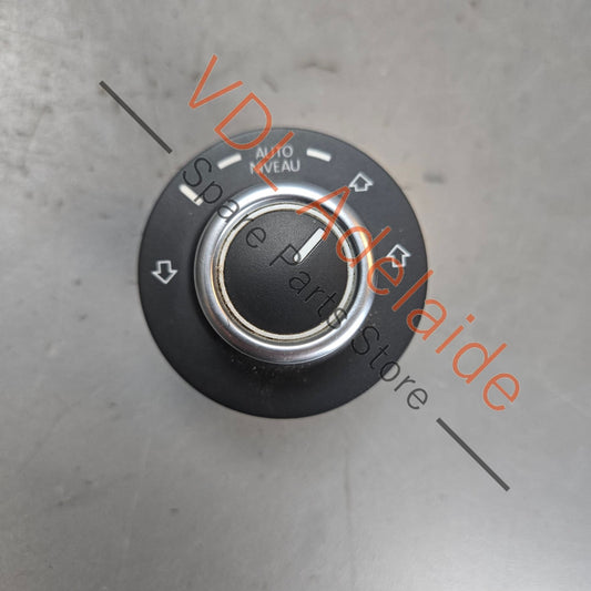 7P6927135A    VW Touareg 7P Switch for Level Control System 7P6927135A