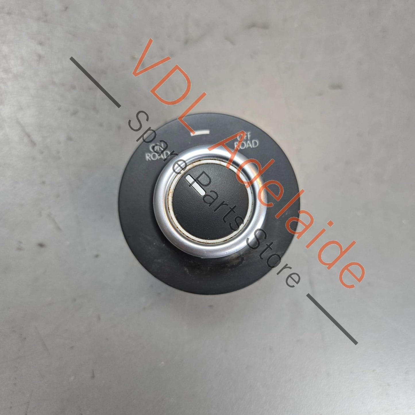 7P6941435D    VW Touareg 7P Switch for Hill Descent Differential Control 7P6941435D
