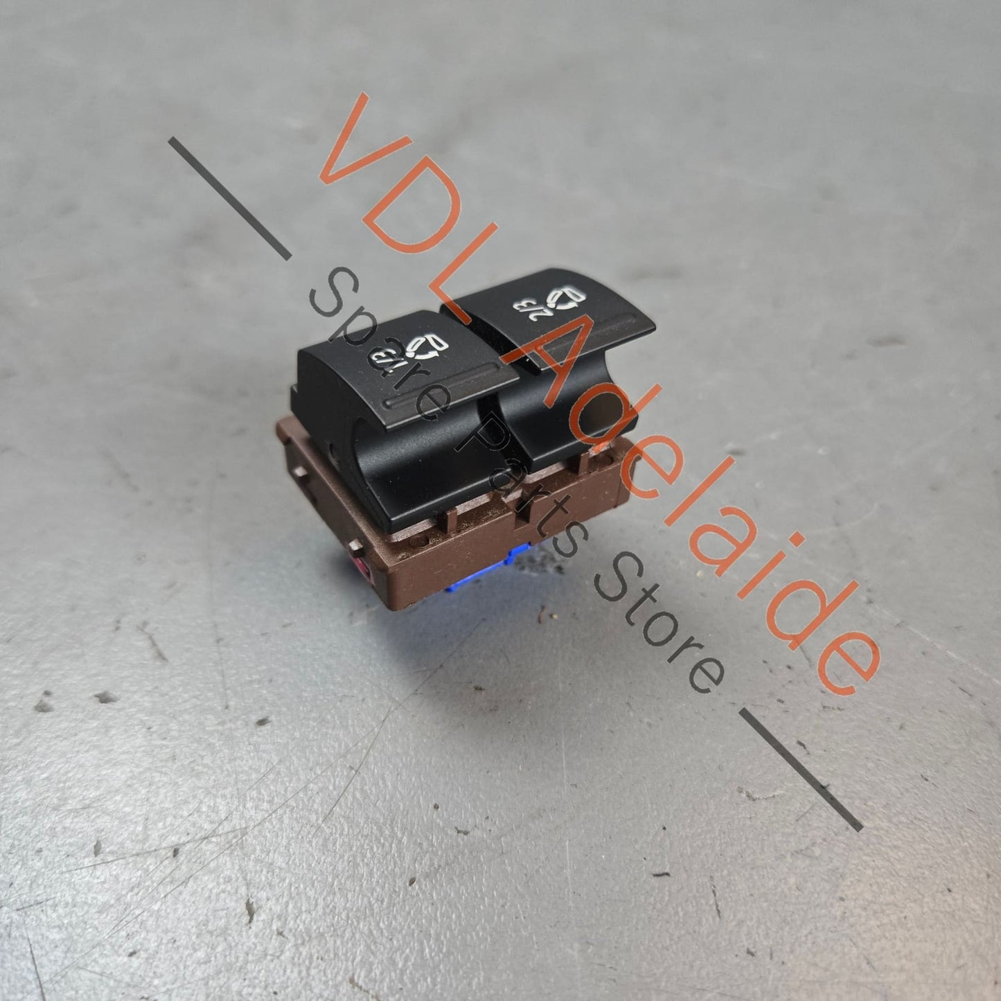 7P6959519    VW Touareg 7P Switch for Backrest Release Mechanism 7P6959519