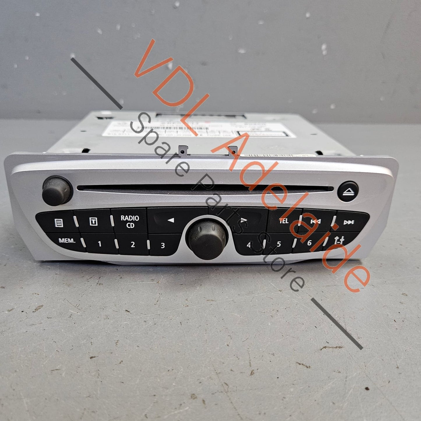 281153051R    Renault Audio CD Radio Player Stacker Unit 281153051R