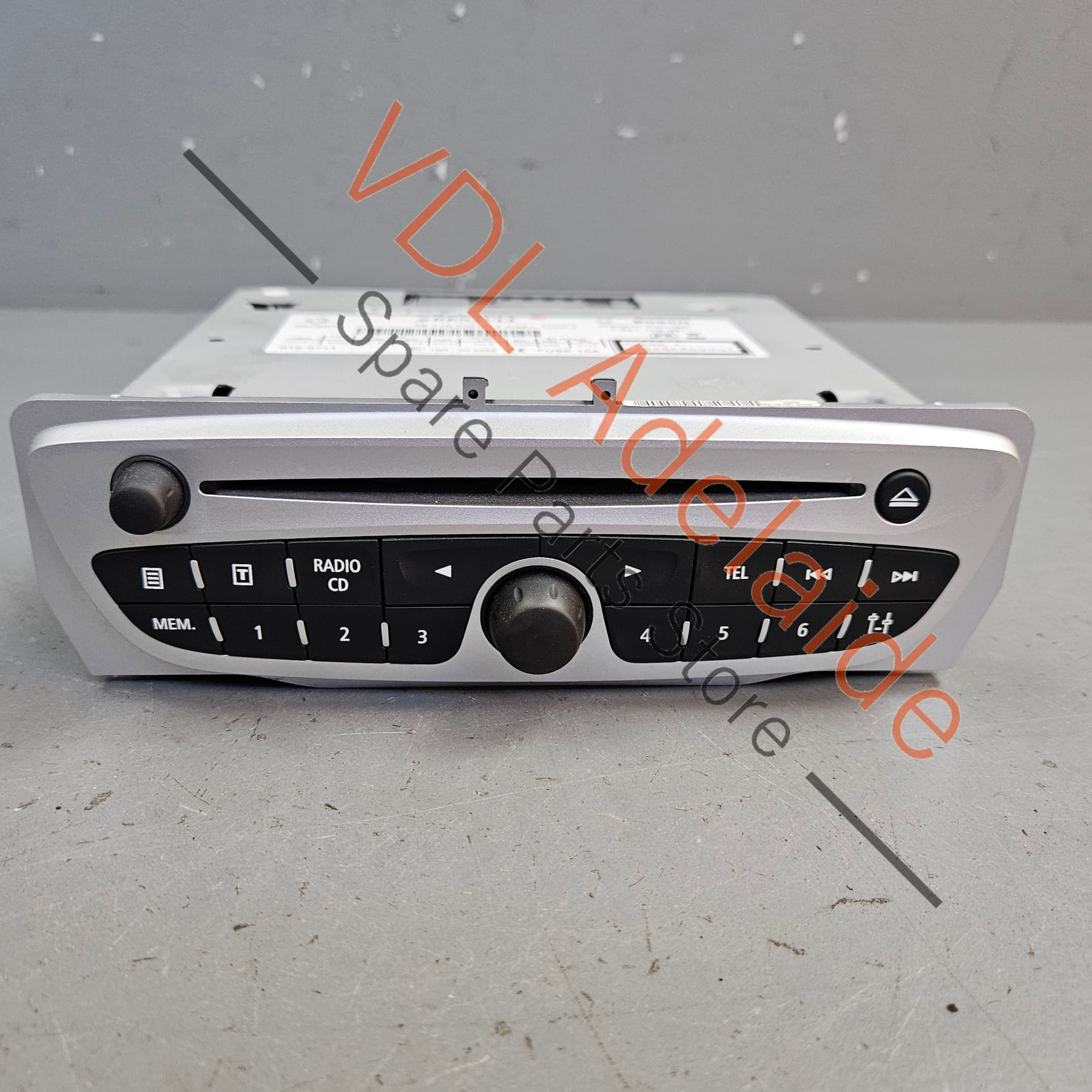 281153051R    Renault Audio CD Radio Player Stacker Unit 281153051R