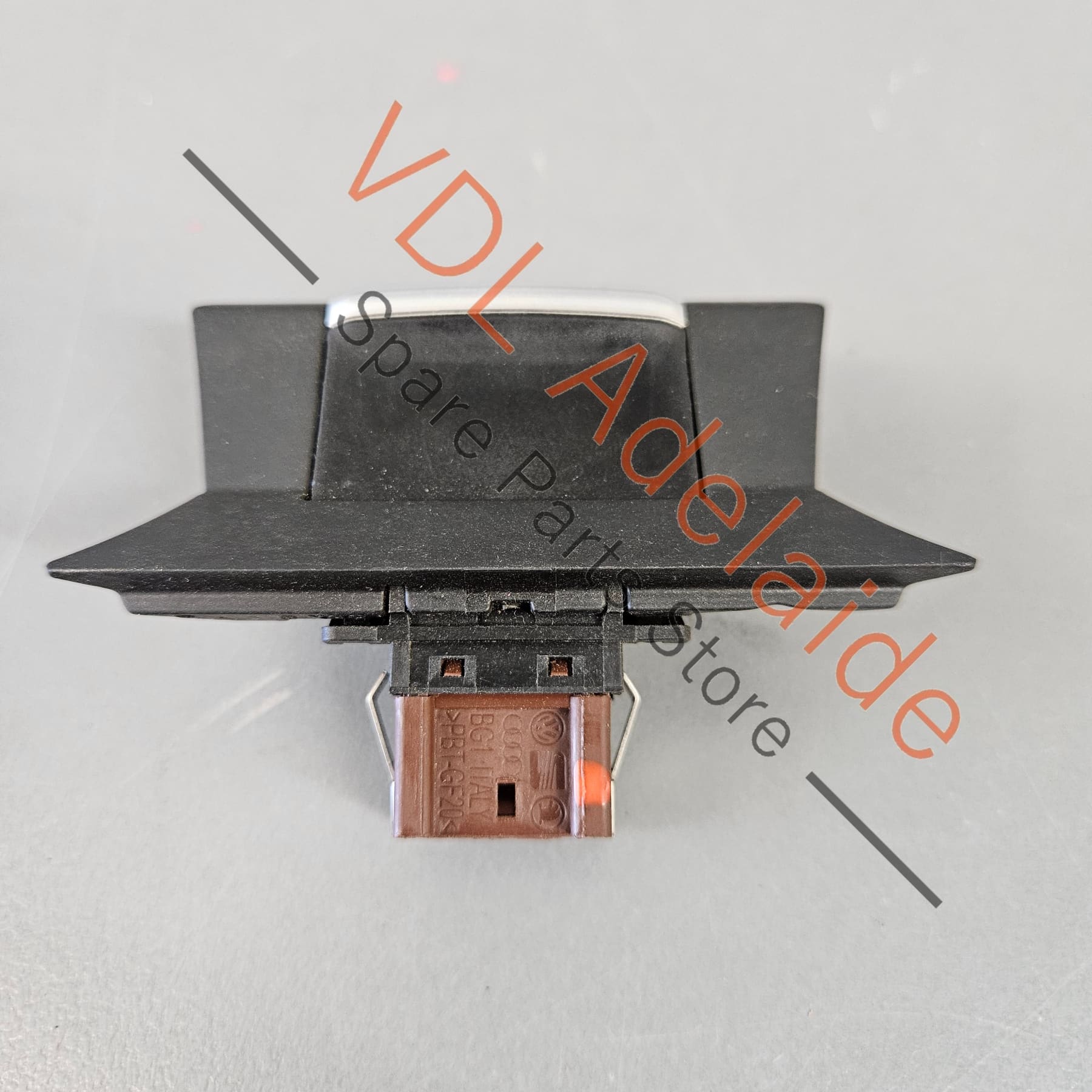 Audi TT Mk3 8S FV3 Front Windscreen Defroster Flap Switch 8S2927118A