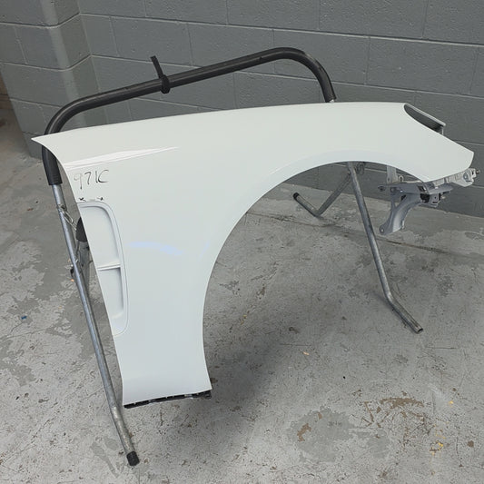 Porsche Panamera 971 2016-2024 Front Right Fender Panel Carrara White S9R / 2Y 971821102BY 971821102Y GRV