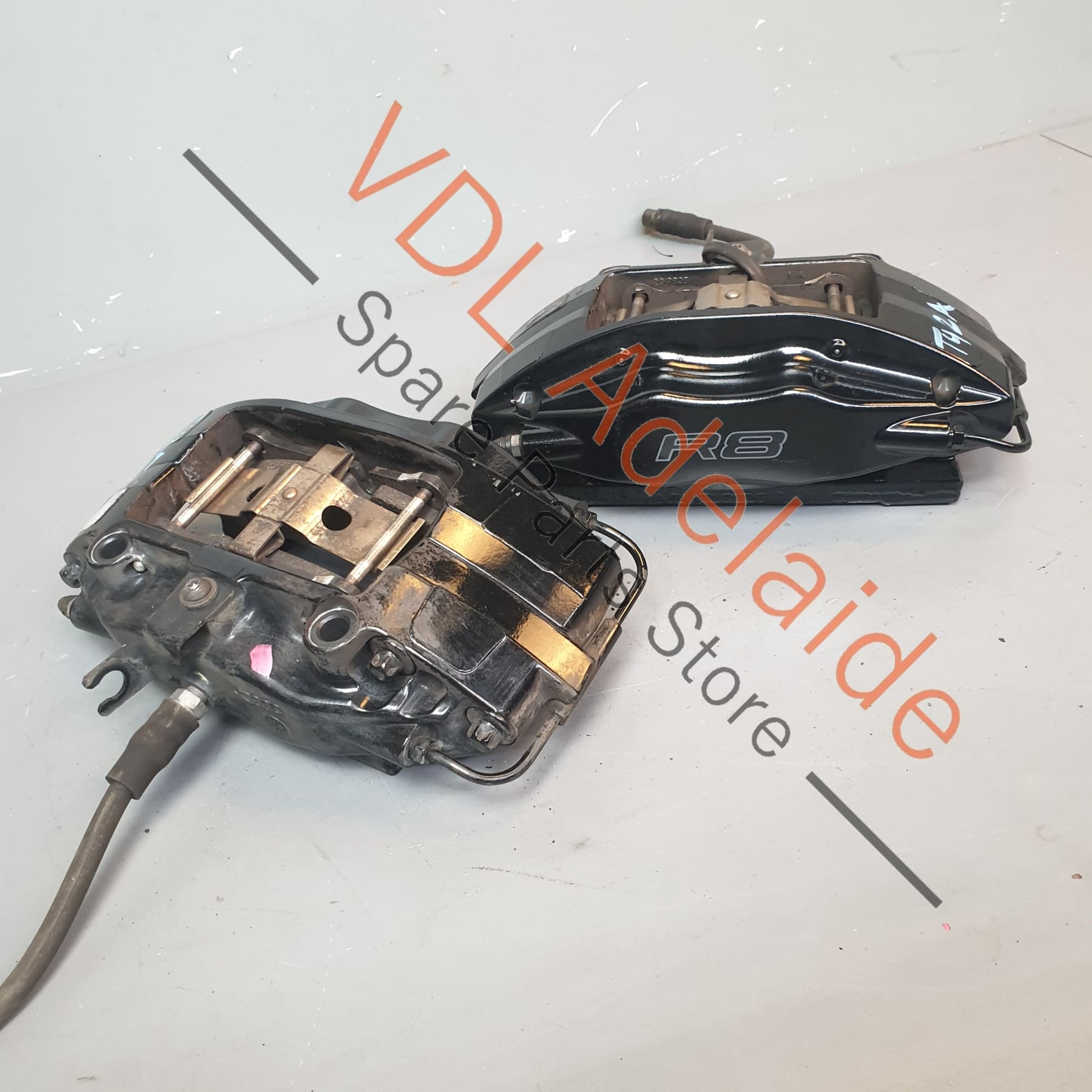 Audi R8 42 Pair of Rear Brake Caliper Calipers Brembo 4 Piston suit 356x32mm