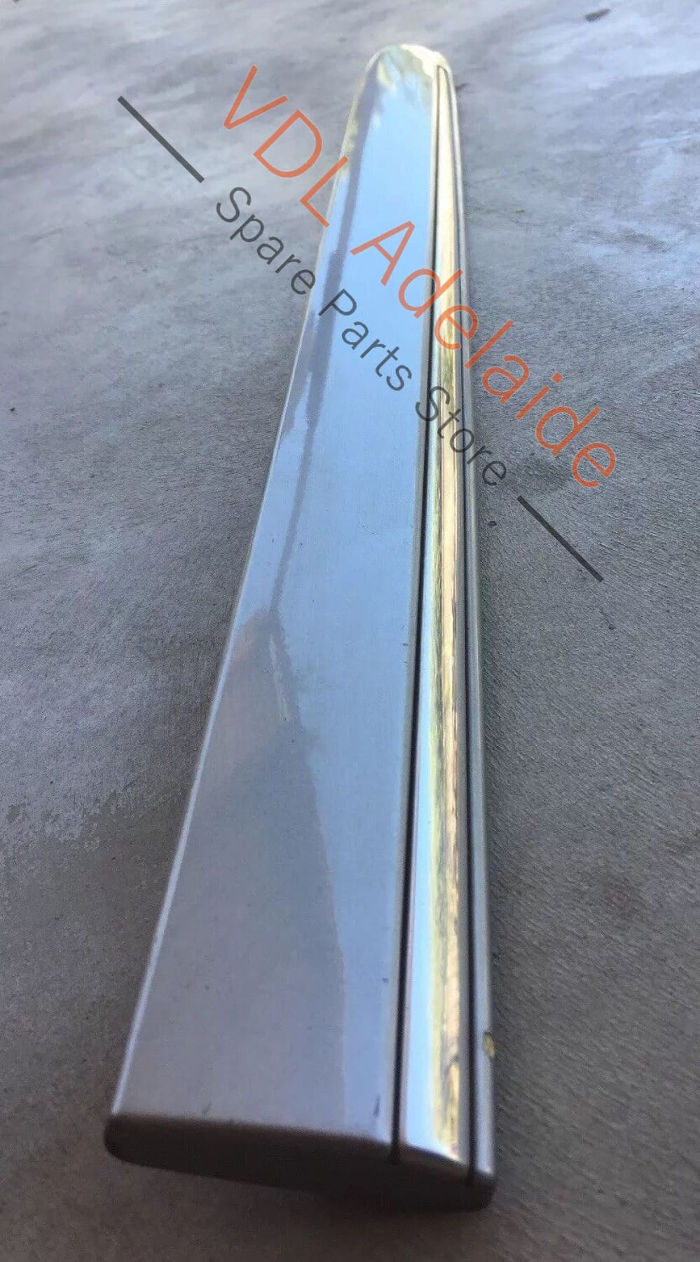 Mercedes W211 E-Class Door Moulding Right Rear Cubanite Silver A2116901462 SLE A2116901462