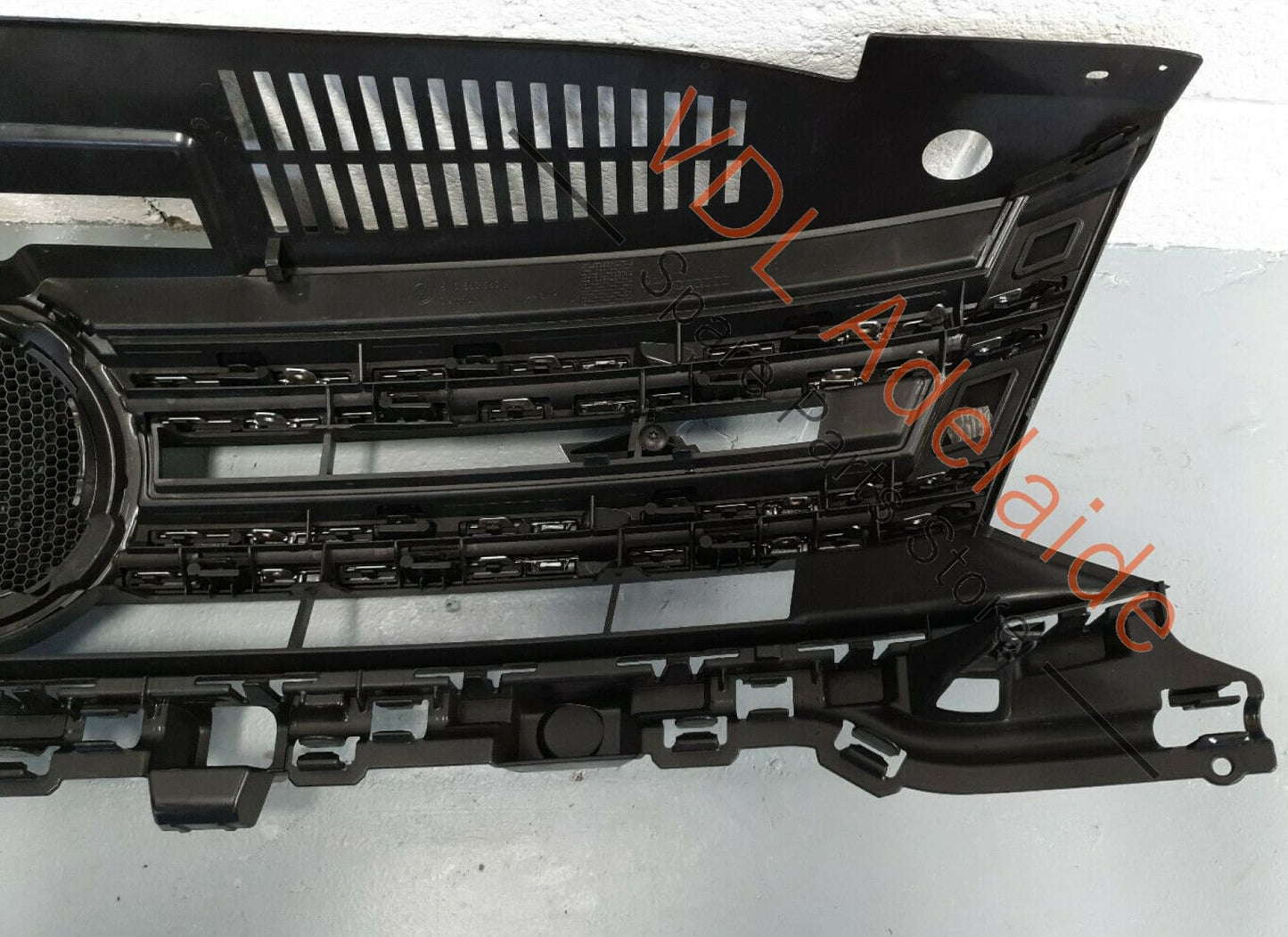 Volkswagen VW Tiguan R 5N Grille Assembly with Badges 5N0853653E JES 5N0853653E
