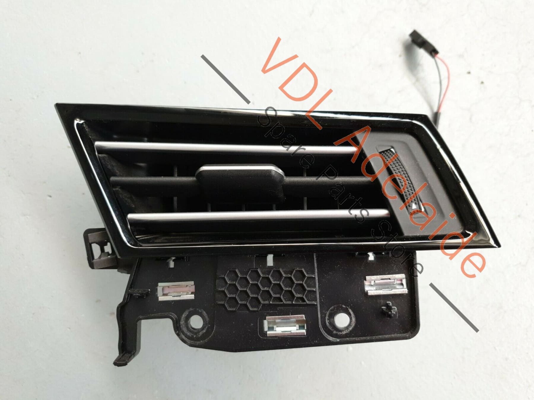 VW Passat Alltrack B8 3G Variant Right Side Dash Air Vent 3G2819702D PAT2 3G2819702DGVK