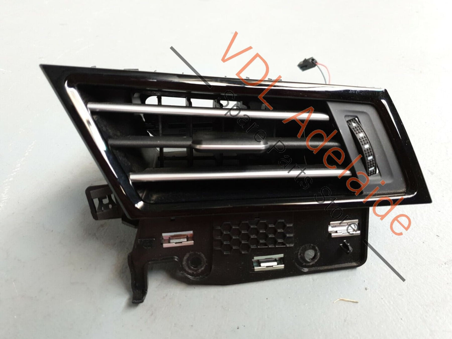 VW Passat Alltrack B8 3G Variant Right Side Dash Air Vent 3G2819702D PAT2 3G2819702DGVK