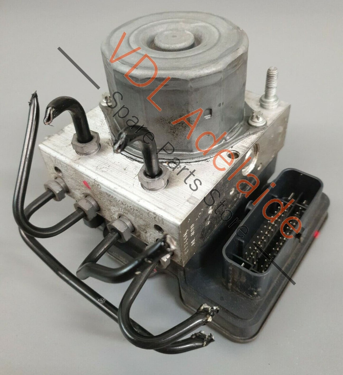 Mercedes C117 CLA45 ABS Brake Pump & Control Module A1764310200 WHA1 A1764310200