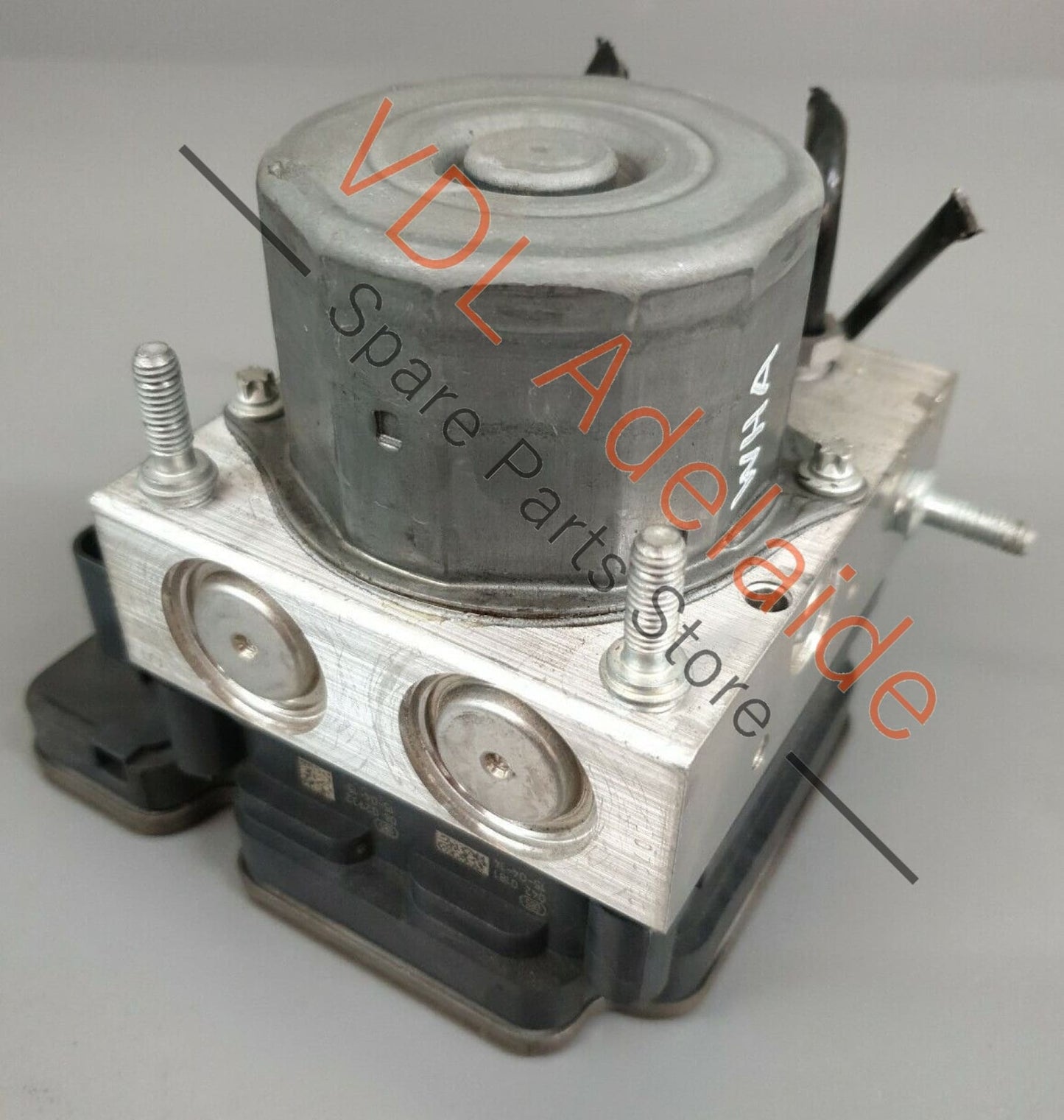 Mercedes C117 CLA45 ABS Brake Pump & Control Module A1764310200 WHA1 A1764310200