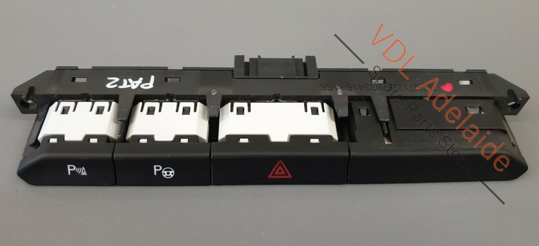 VW Passat Alltrack B8 3G PDC Park Assist Hazard Light Switch 3G0927132F PAT2 3G0927132F